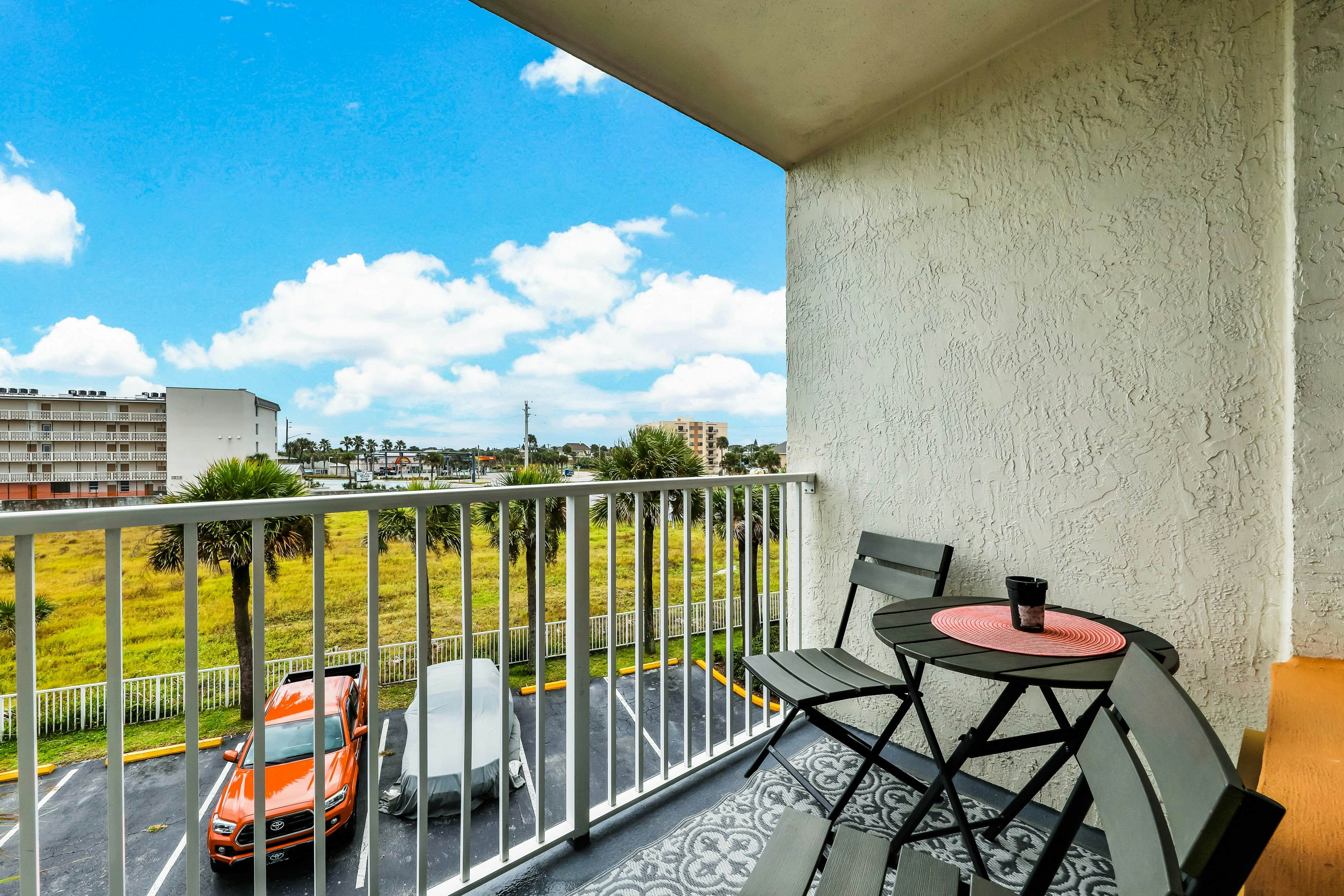 Ocean Jewels Club 303