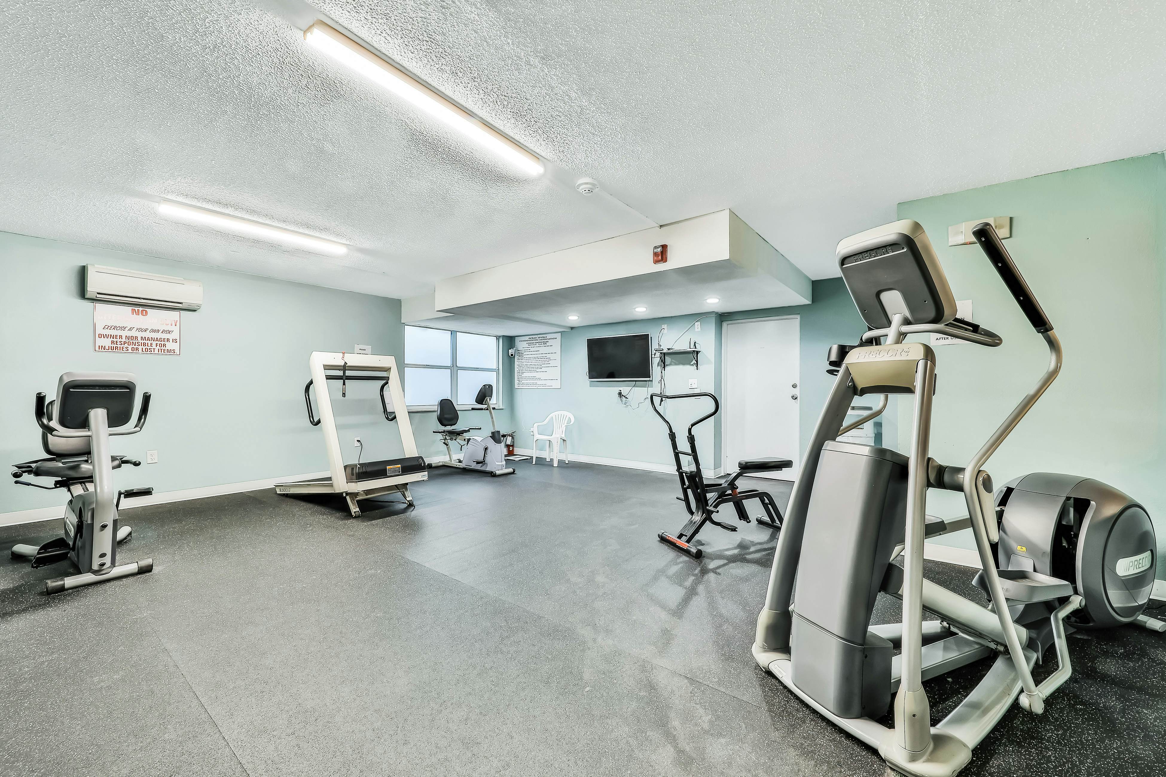 Ocean Jewels Club 303