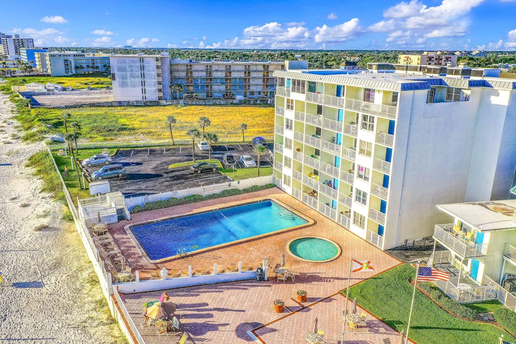 Oceanfront Ground Floor Condo with Pools, Beach Access & Full Kitchen