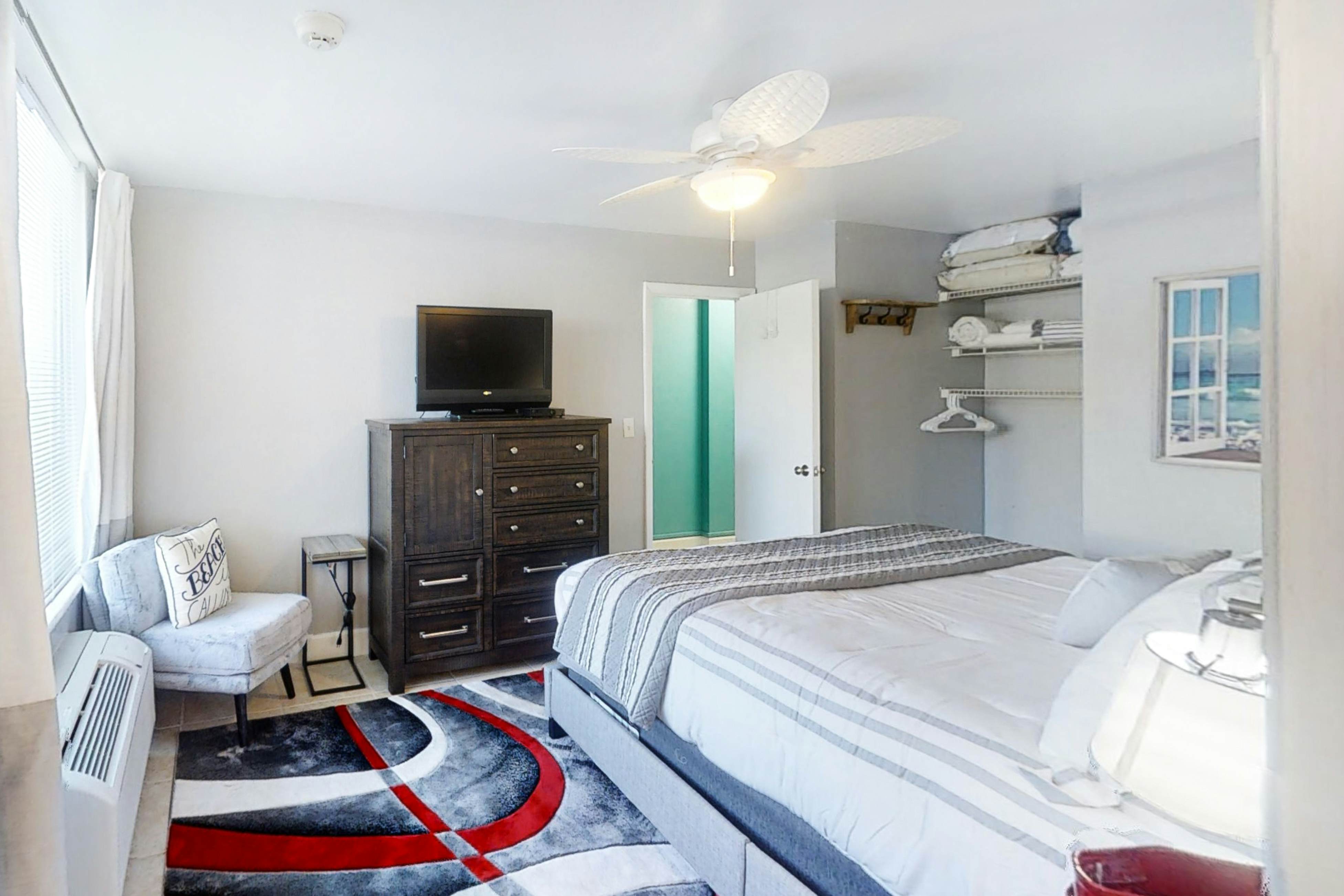 Ocean Jewels Club 104 - Beach Jewel