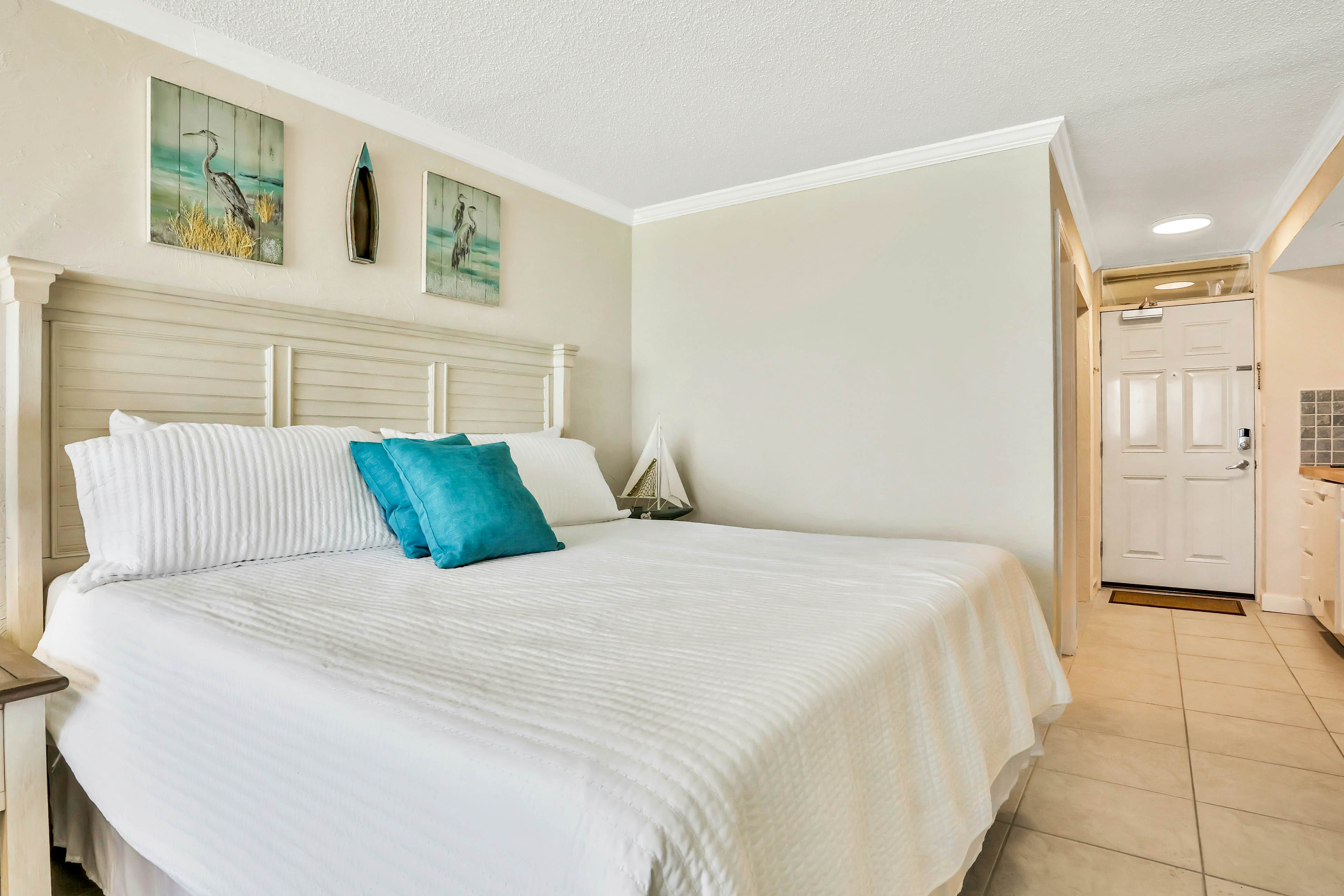 Pirates Cove 619 - Oceanfront Serenity