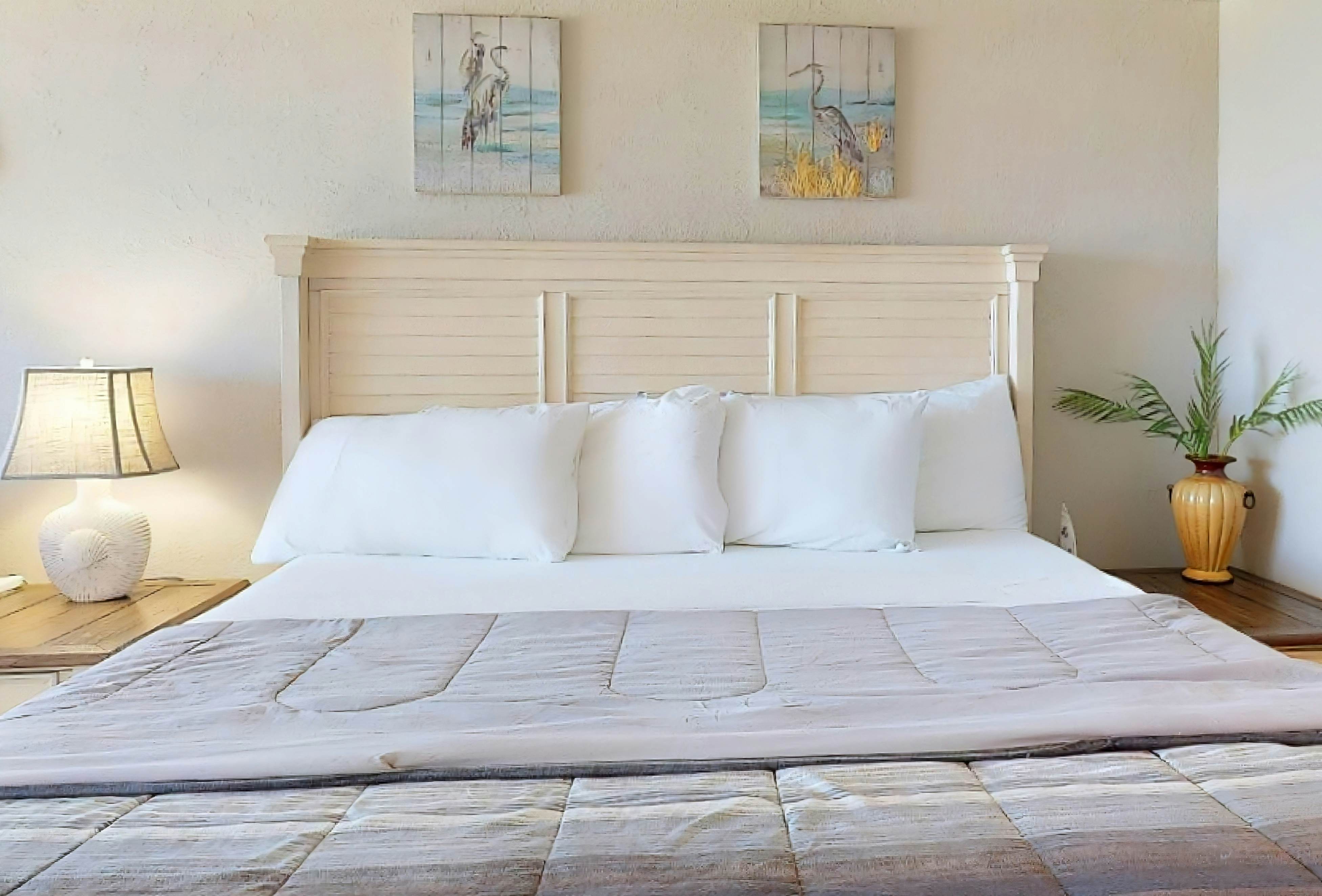 Pirates Cove 619 - Oceanfront Serenity