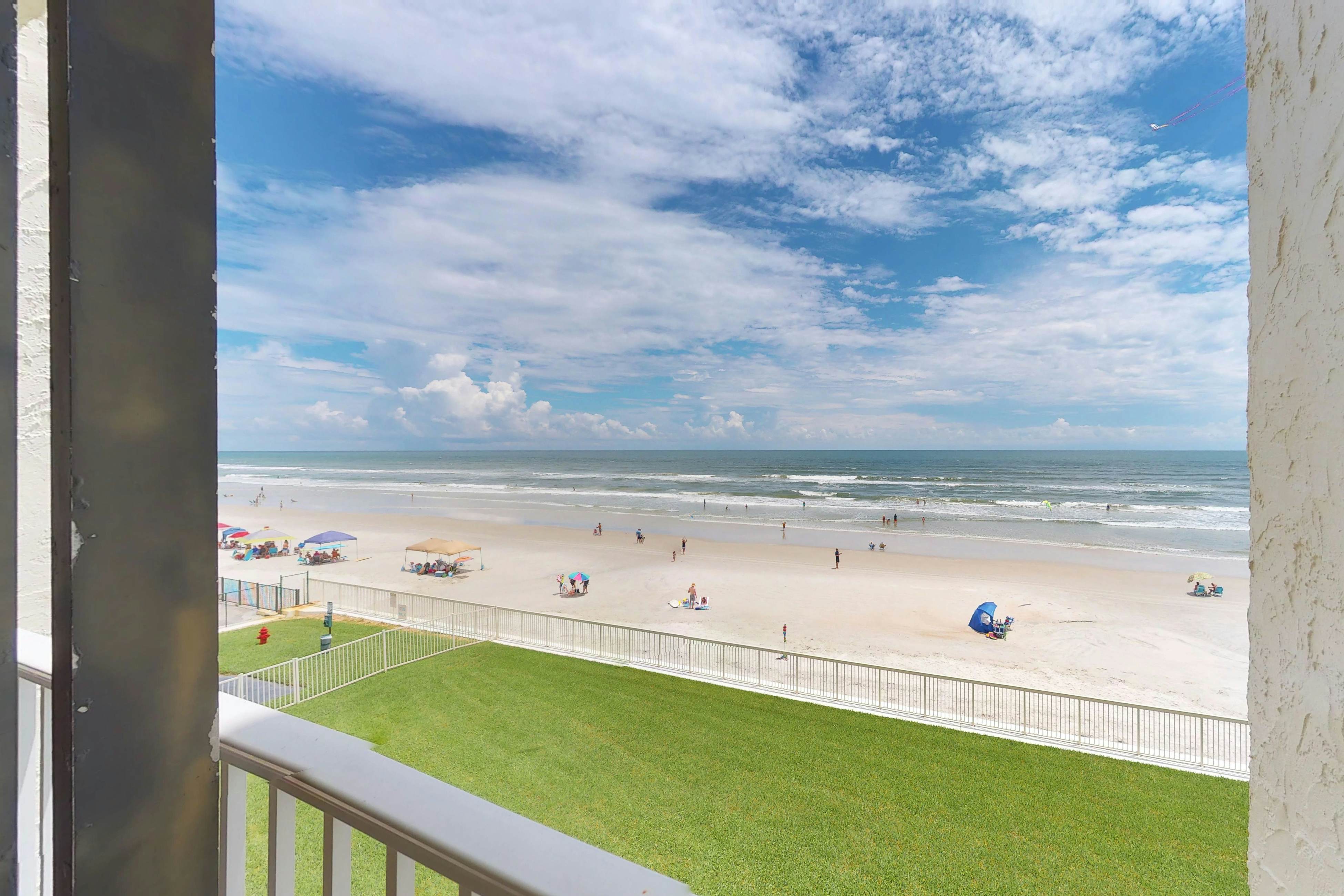 Castle Reef 302 - Sea La Vie