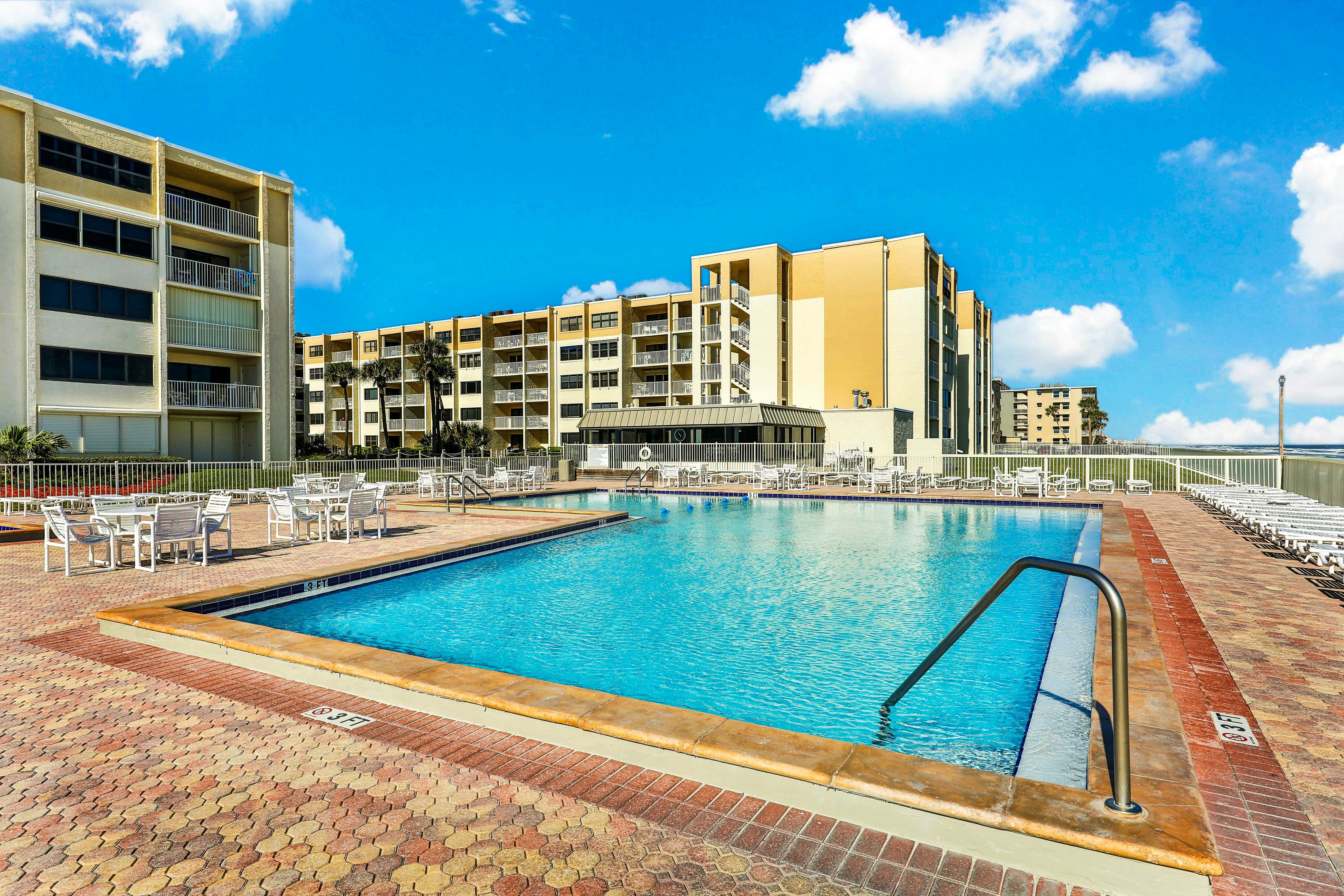 Castle Reef 302 - Sea La Vie