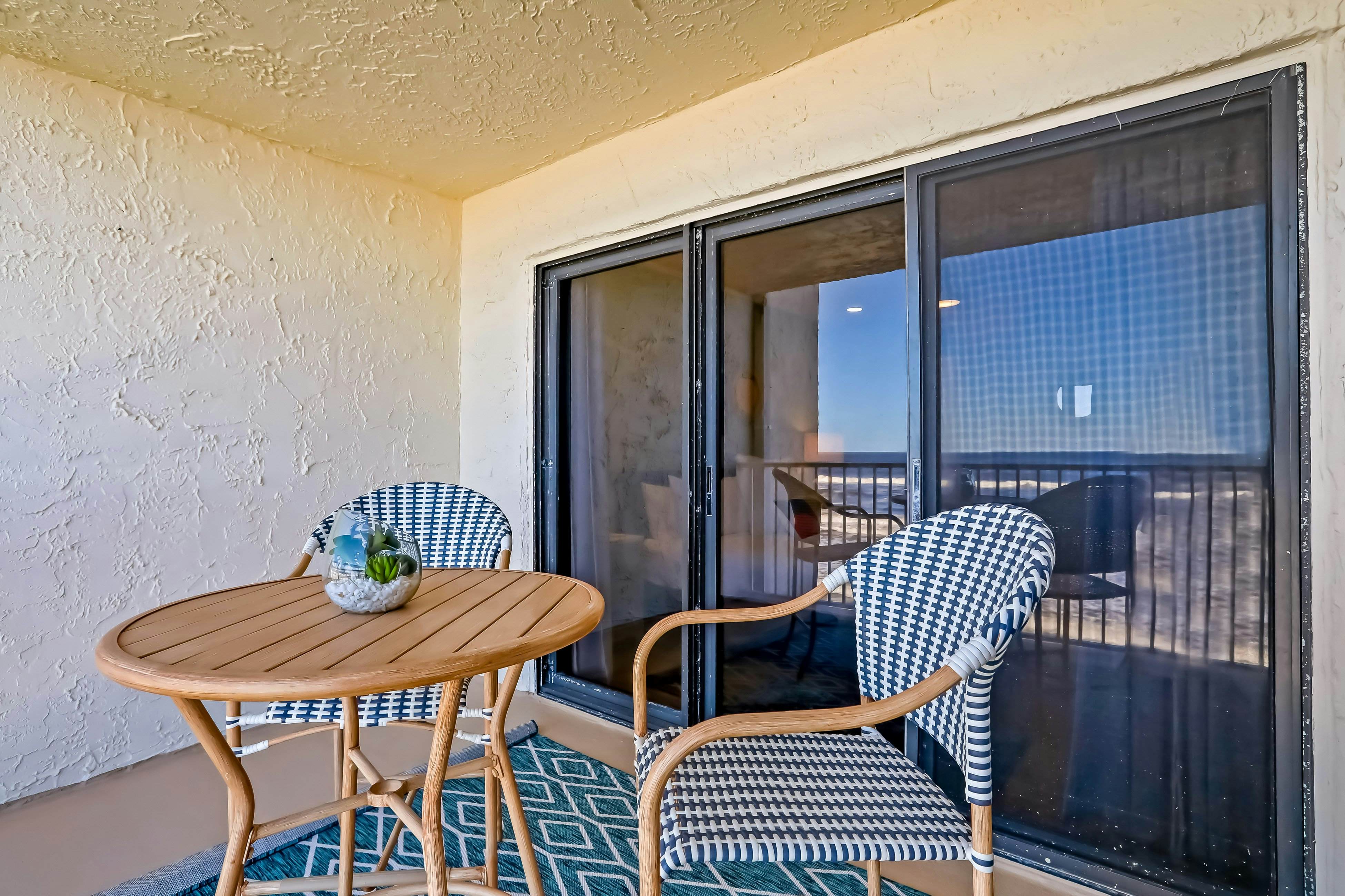 Castle Reef 302 - Sea La Vie