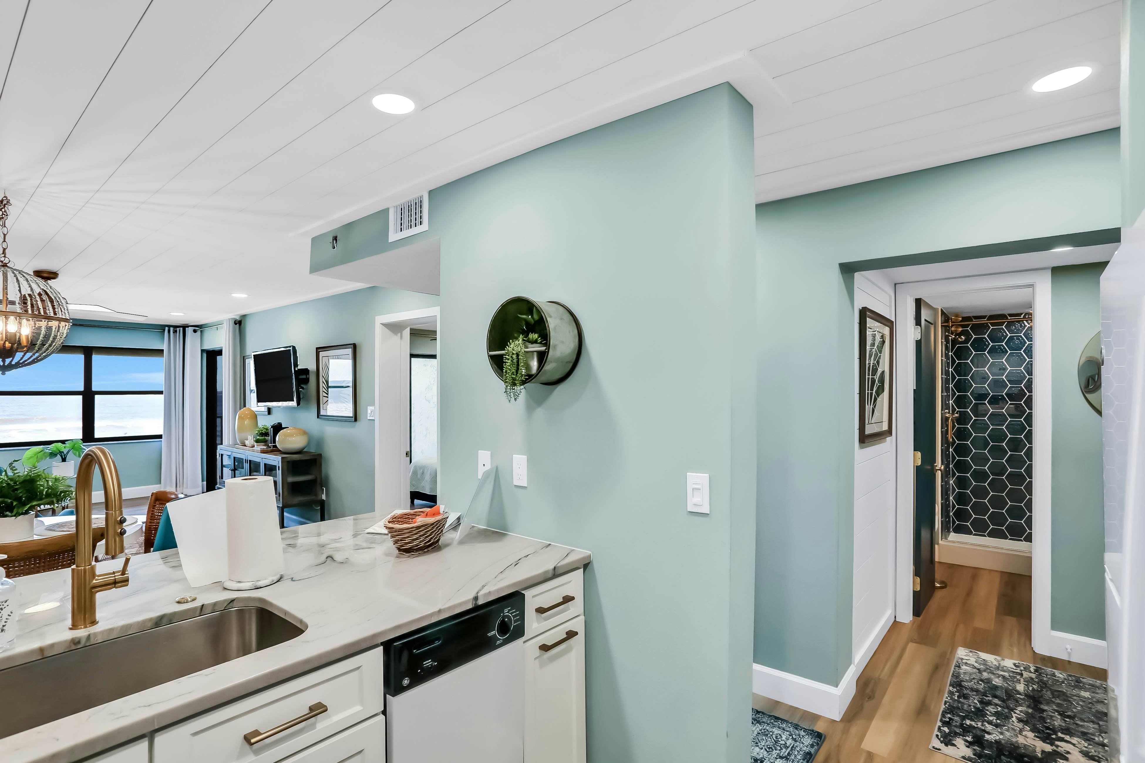 Castle Reef 302 - Sea La Vie