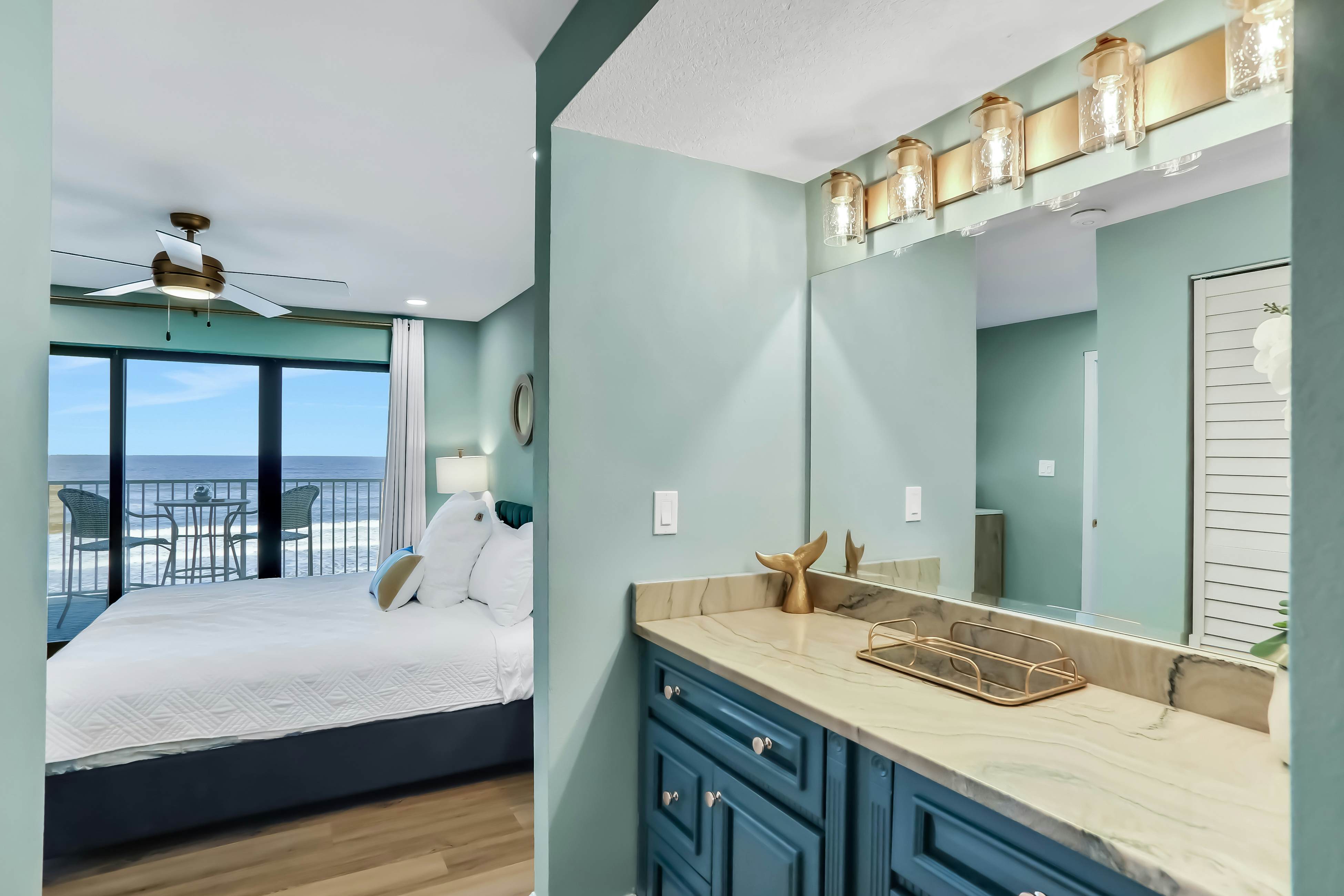 Castle Reef 302 - Sea La Vie