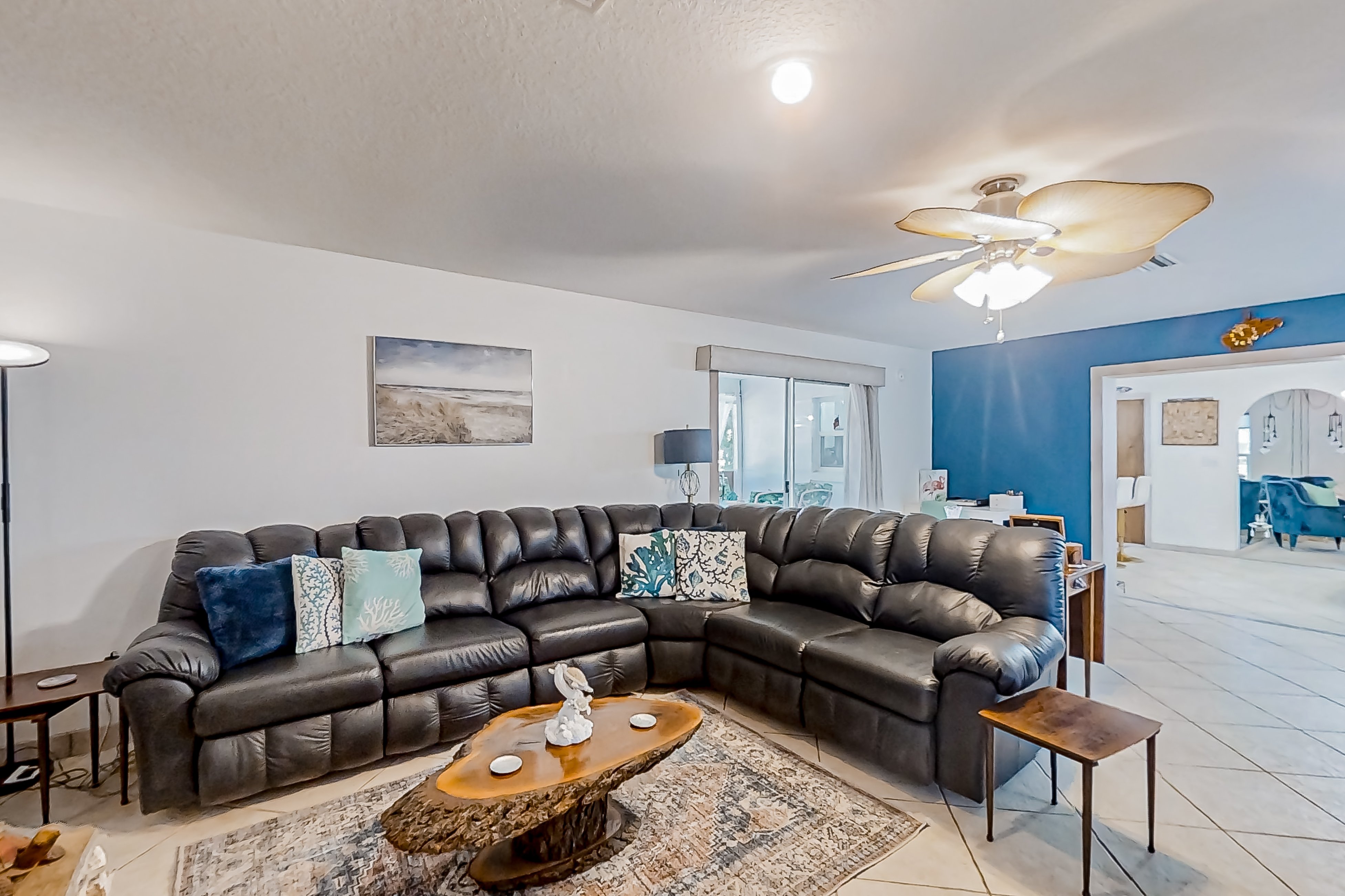 Relax on 2.5 Acres w/ Pool, Pet-Friendly, Near Daytona & Disney