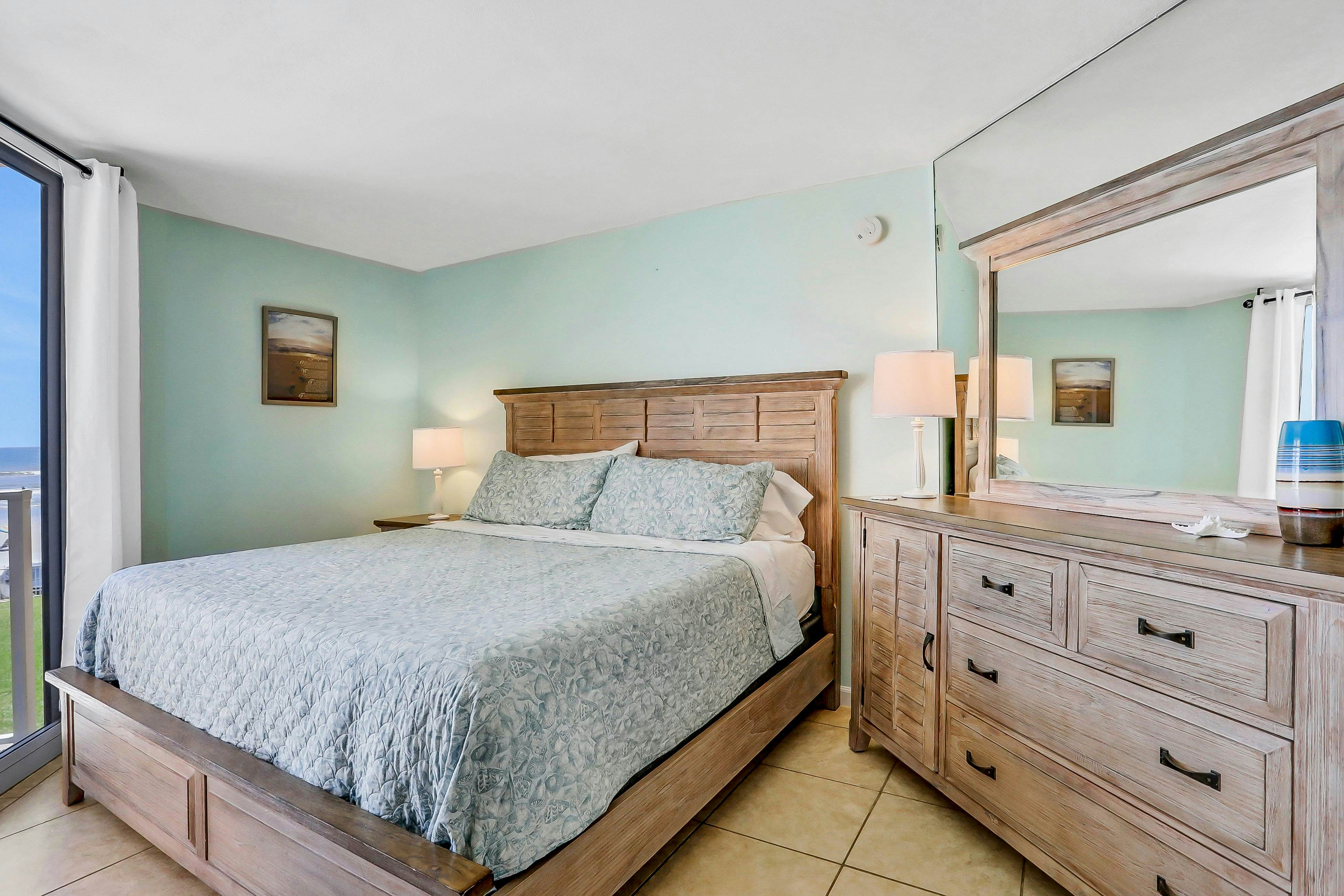 Oceania Beach Club 204