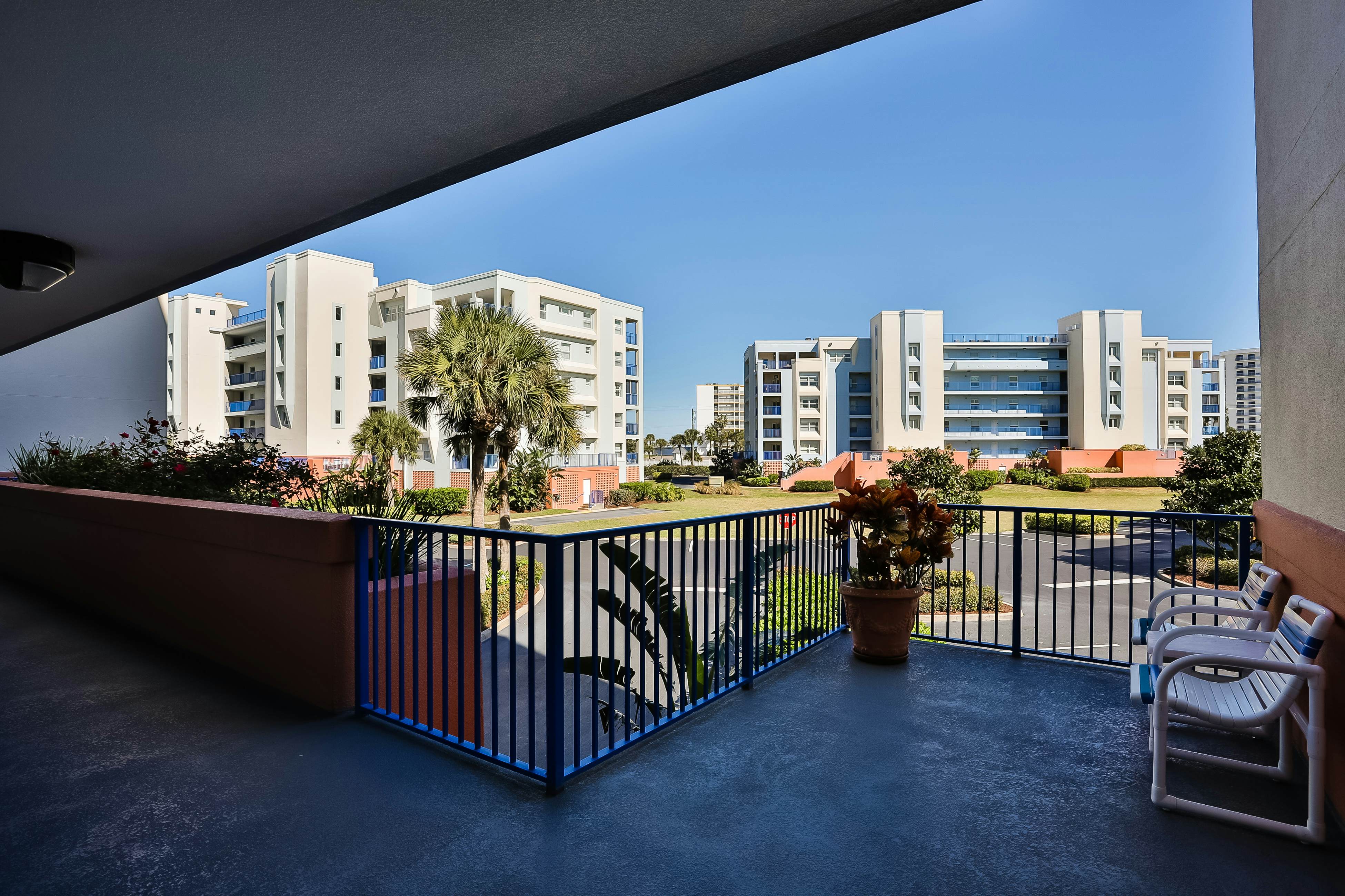 Oceanwalk 5-203 - Winding Waterways