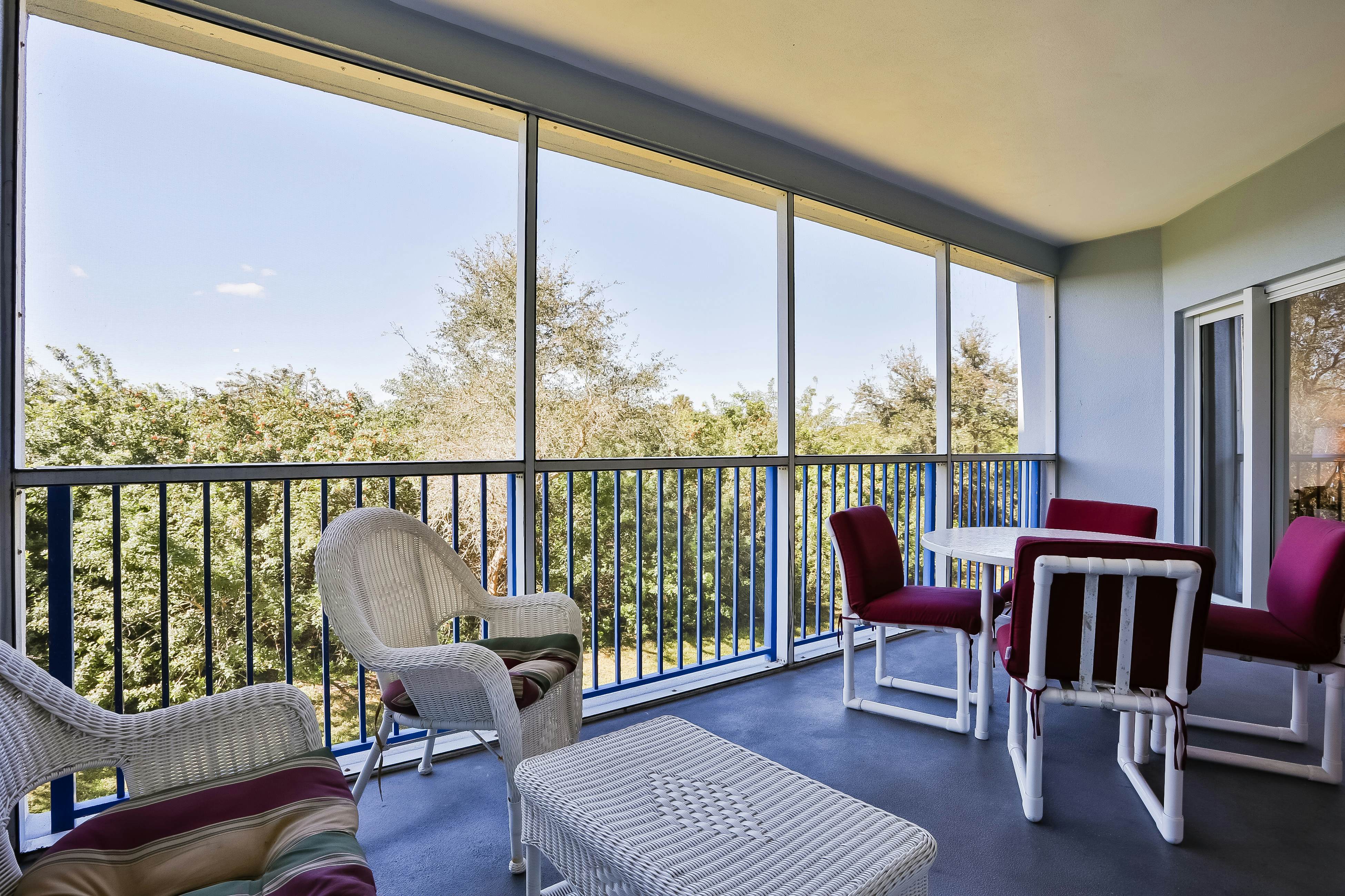 Oceanwalk 5-203 - Winding Waterways