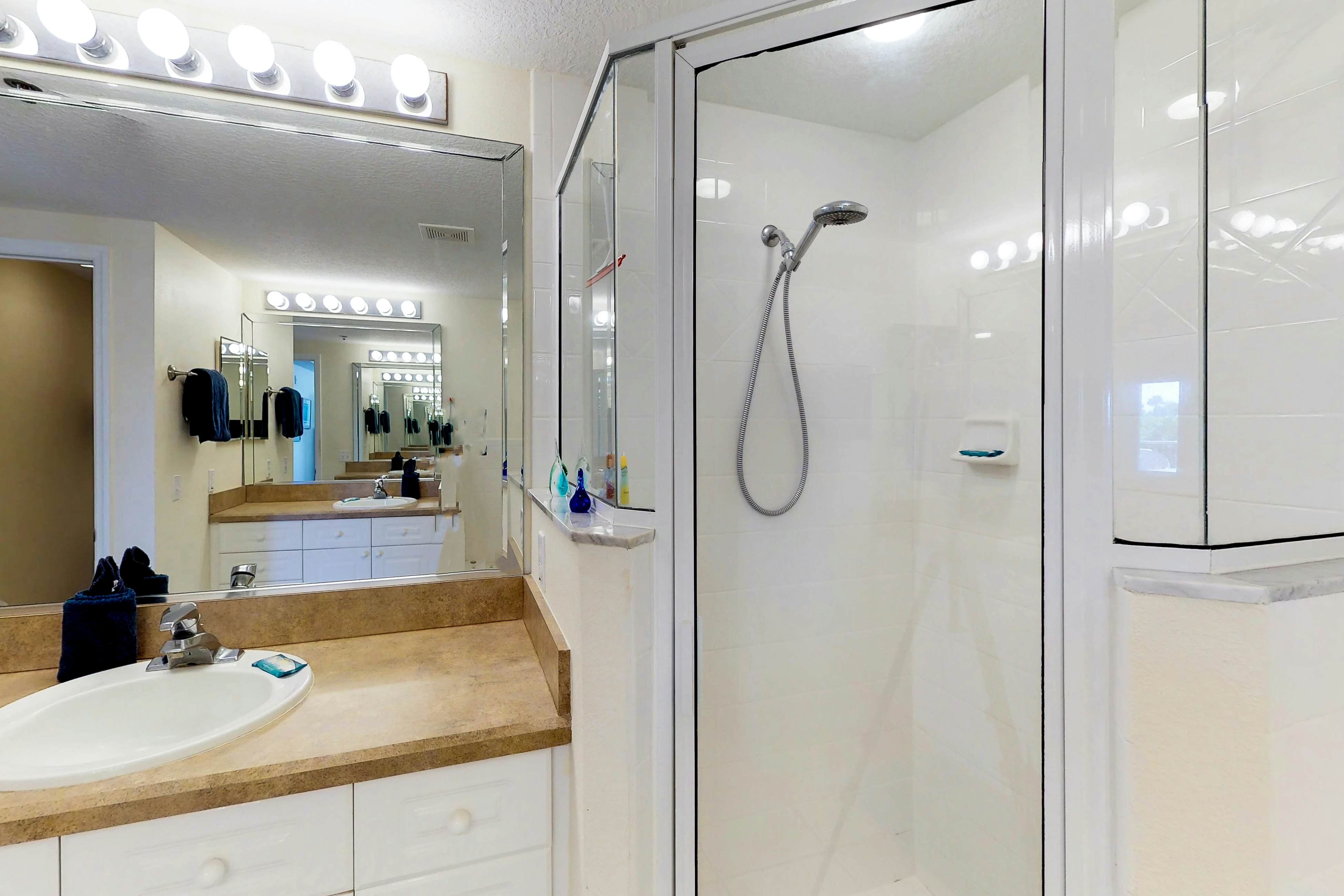 Oceanwalk 5-203 - Winding Waterways