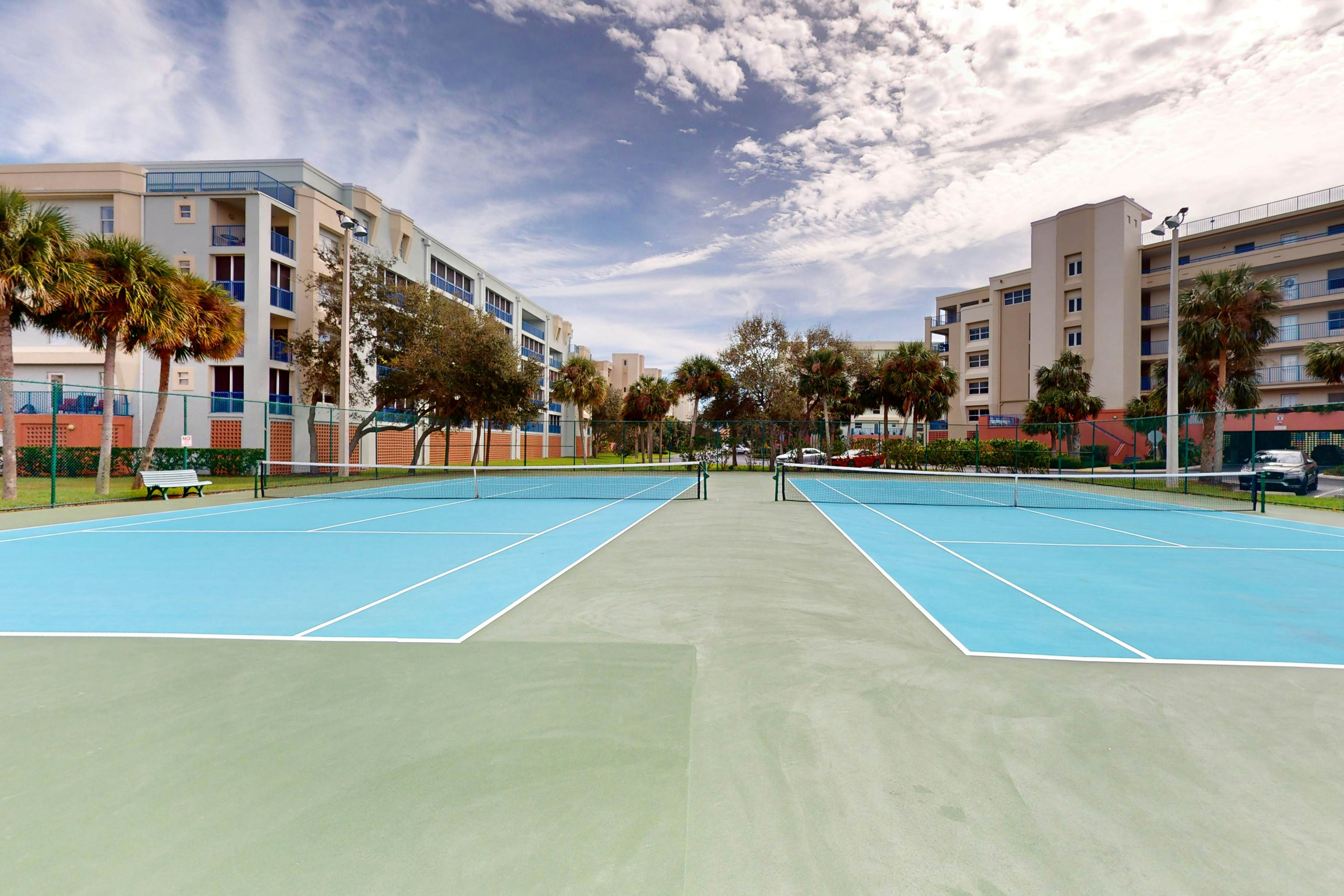 Oceanwalk 5-203 - Winding Waterways