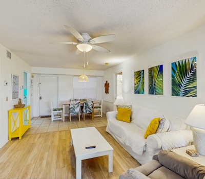 Sea Woods Condo 131 - Coastal Hide Away