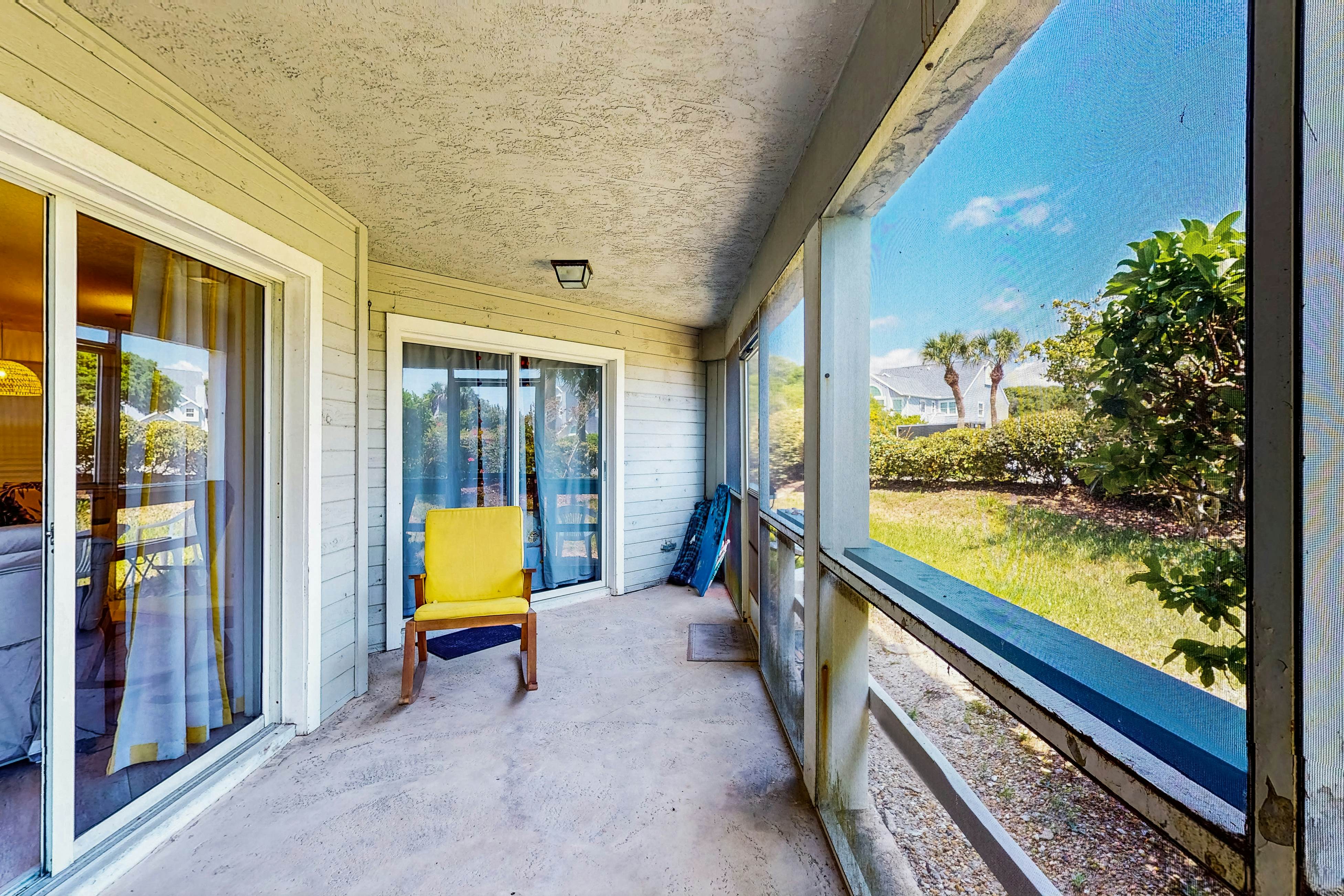Sea Woods Condo 131 - Coastal Hide Away