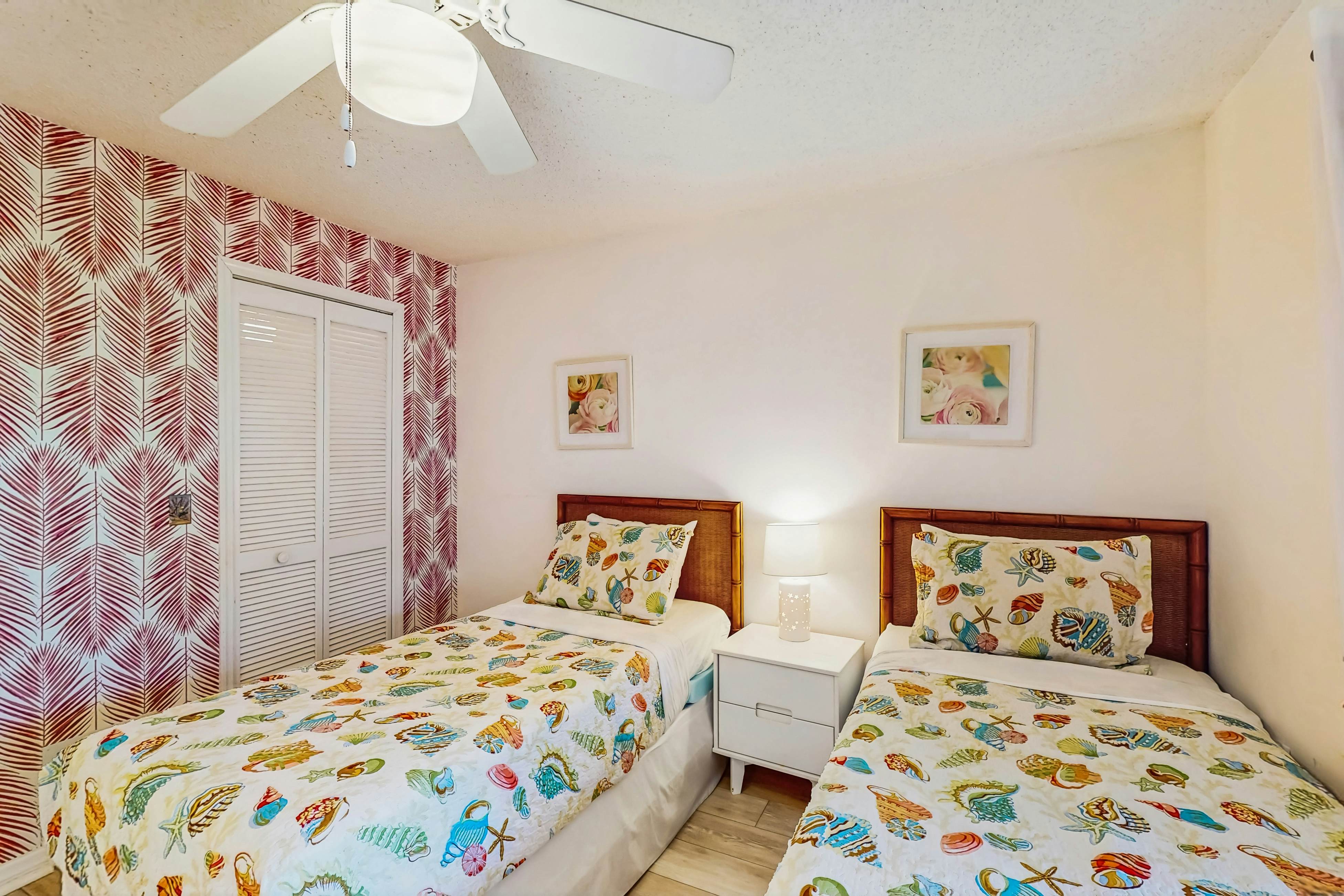 Sea Woods Condo 131 - Coastal Hide Away