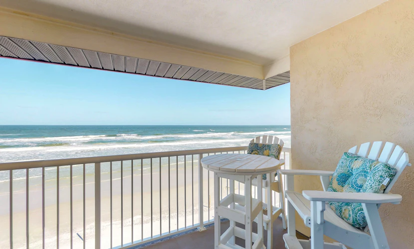 Oceanfront Condo w/ Balcony, Pool, & Direct Beach Access
