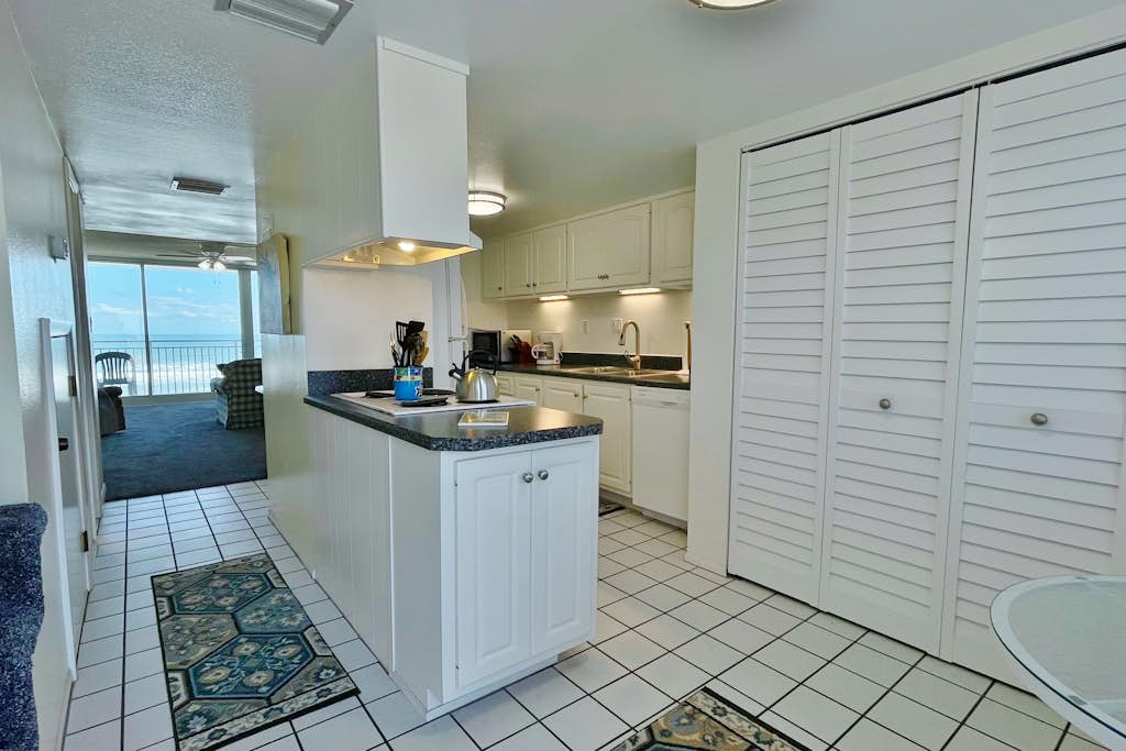 2-Level Beachfront Condo w/ Balcony & Ocean Views