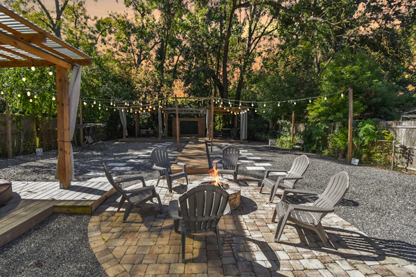Downtown Jacksonville Retreat | Pet-Friendly with Hot Tub & Backyard Oasis