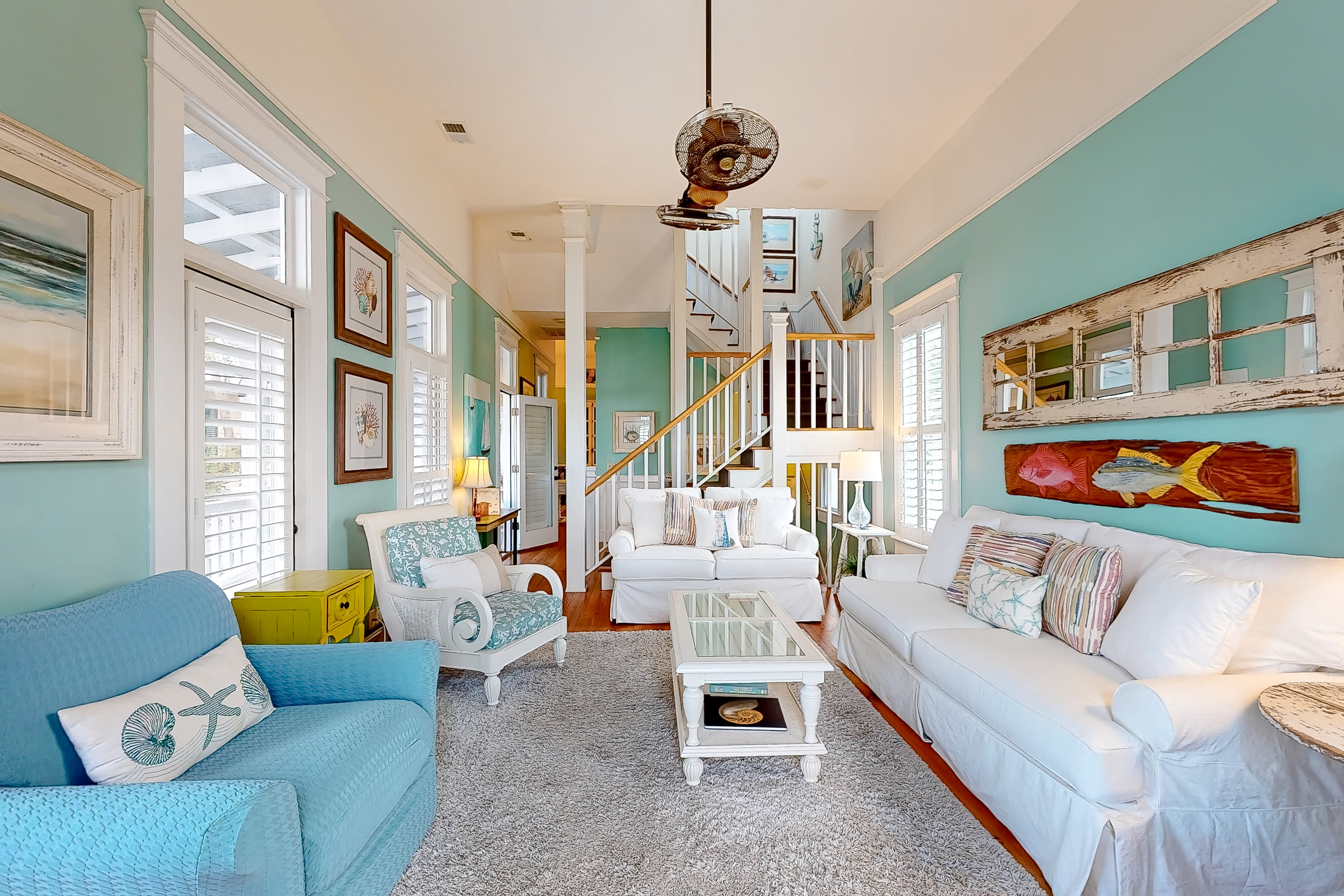 Charleston-style cottage w/ lovely decks, steps to the beach & pools