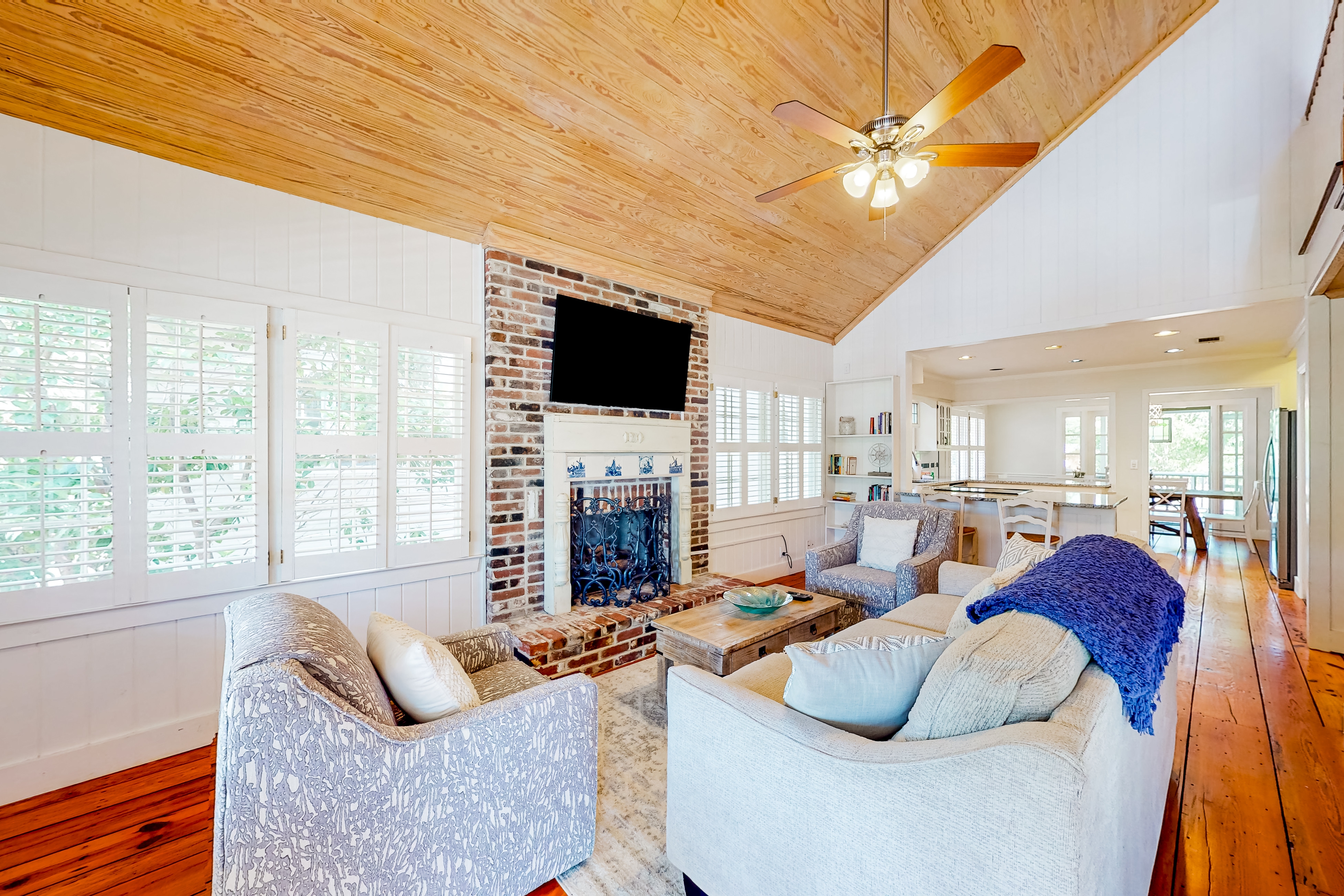 Classic coastal home with game room & private hot tub - walk to beaches