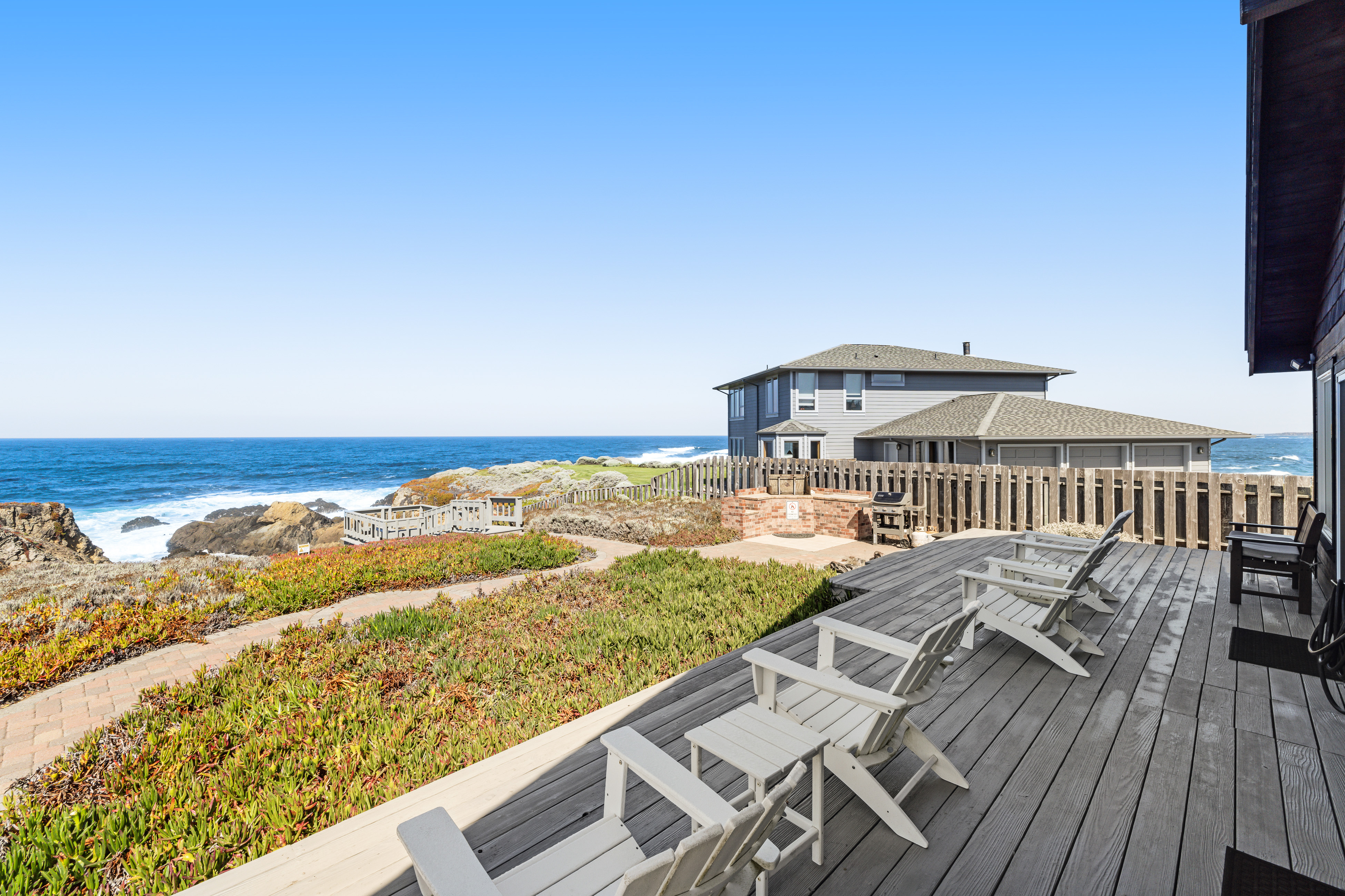 Oceanfront Sanctuary - Private Cove, Deck, Grill