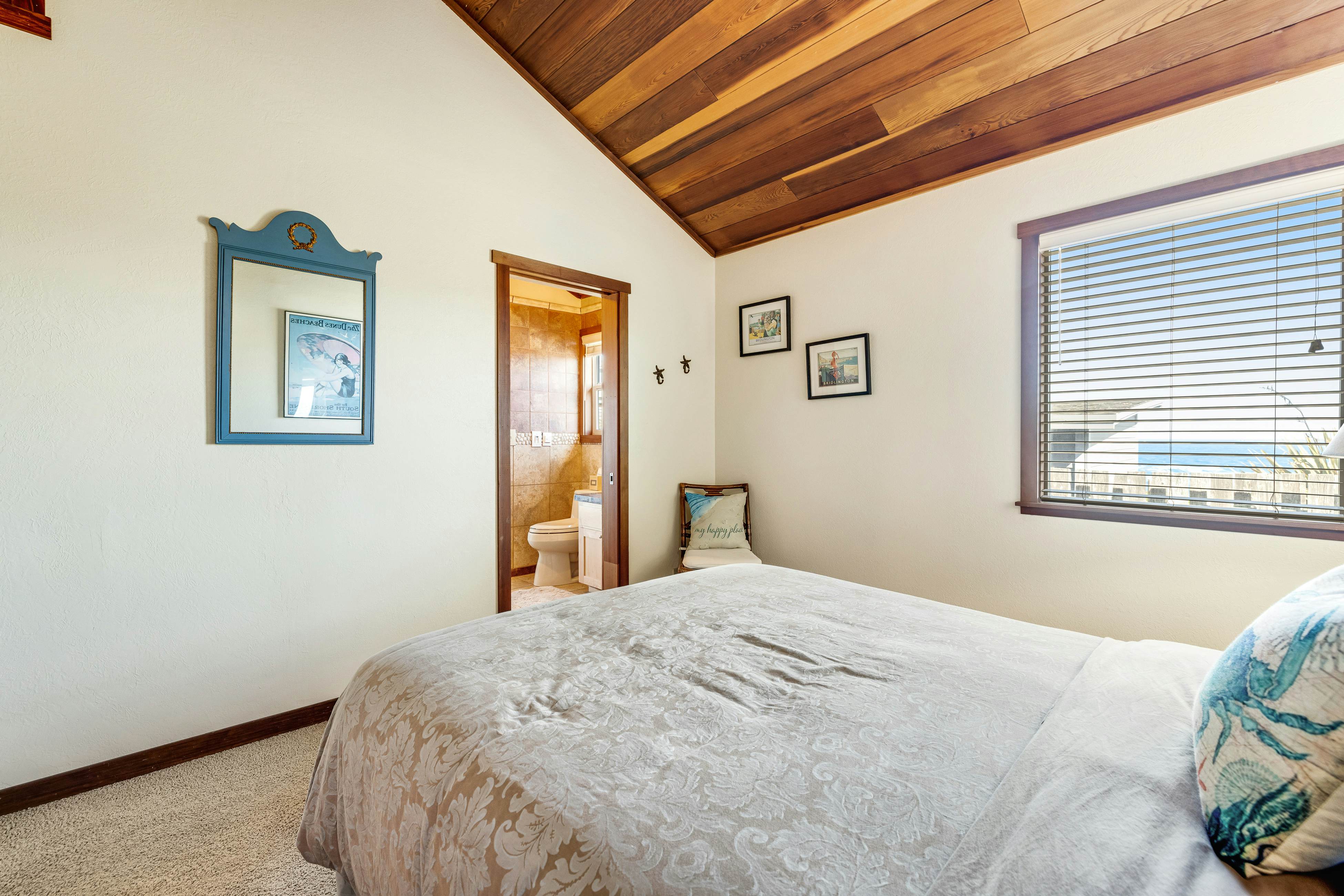 Waterfront Home: Panoramic Views & Private Cove