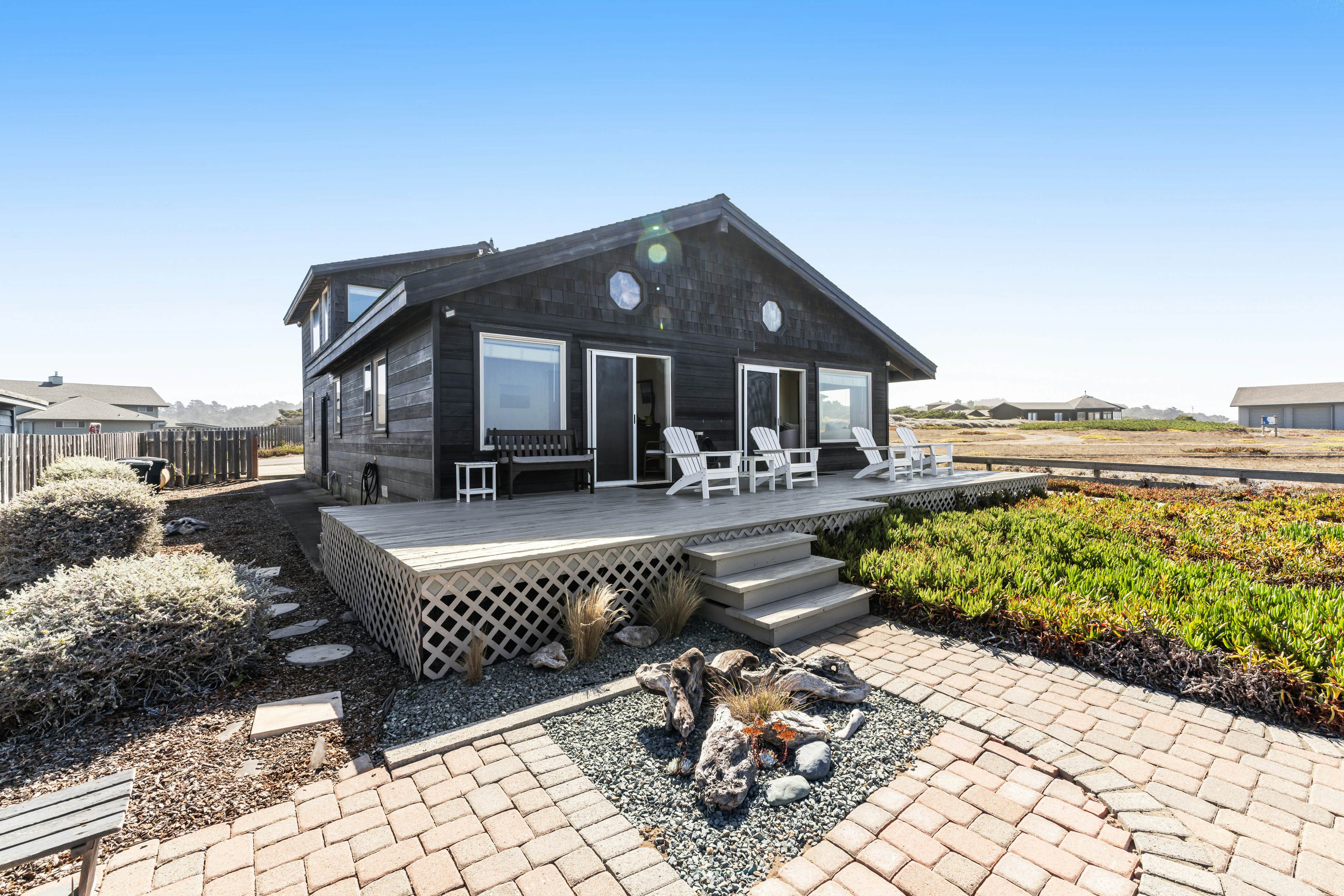 Waterfront Home: Panoramic Views & Private Cove