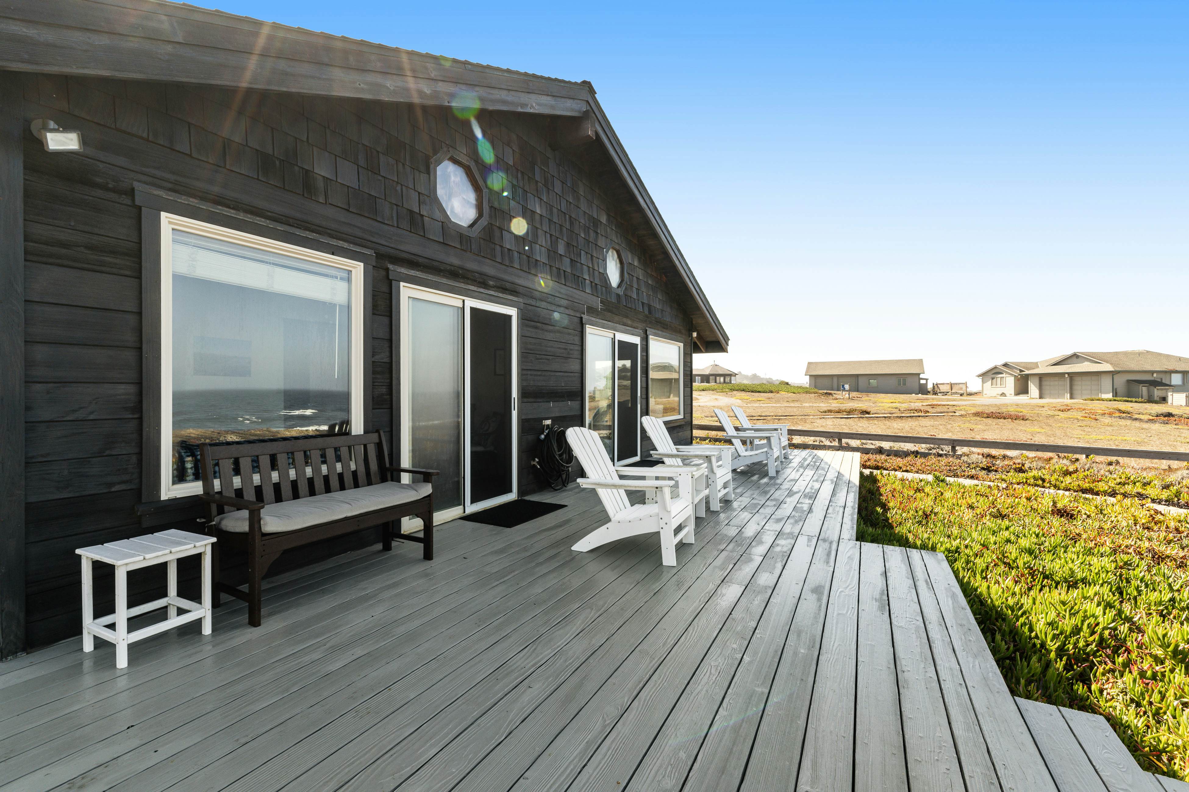 Waterfront Home: Panoramic Views & Private Cove