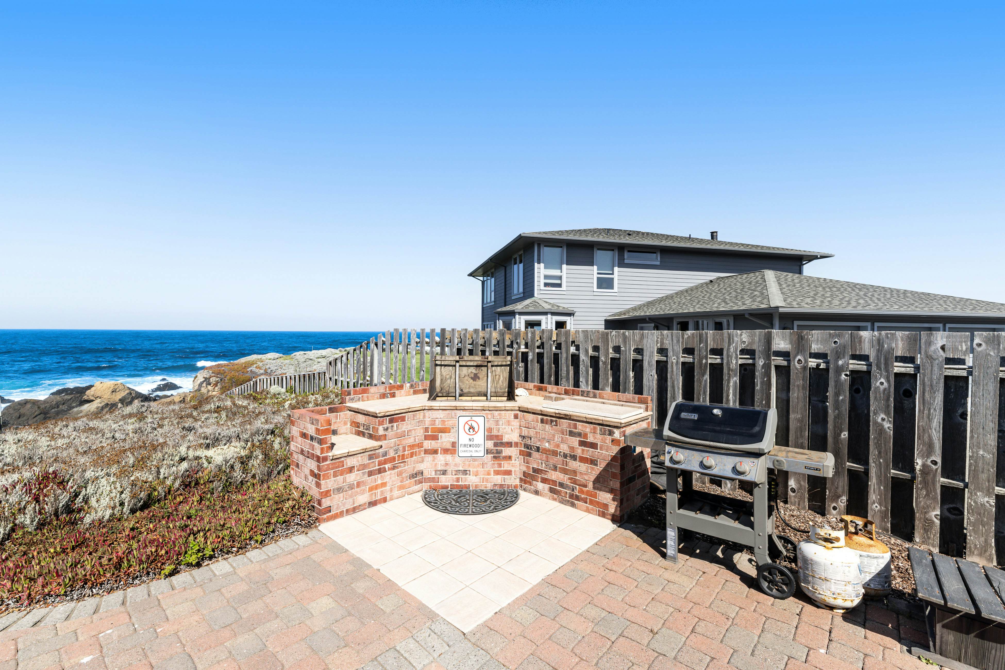 Waterfront Home: Panoramic Views & Private Cove