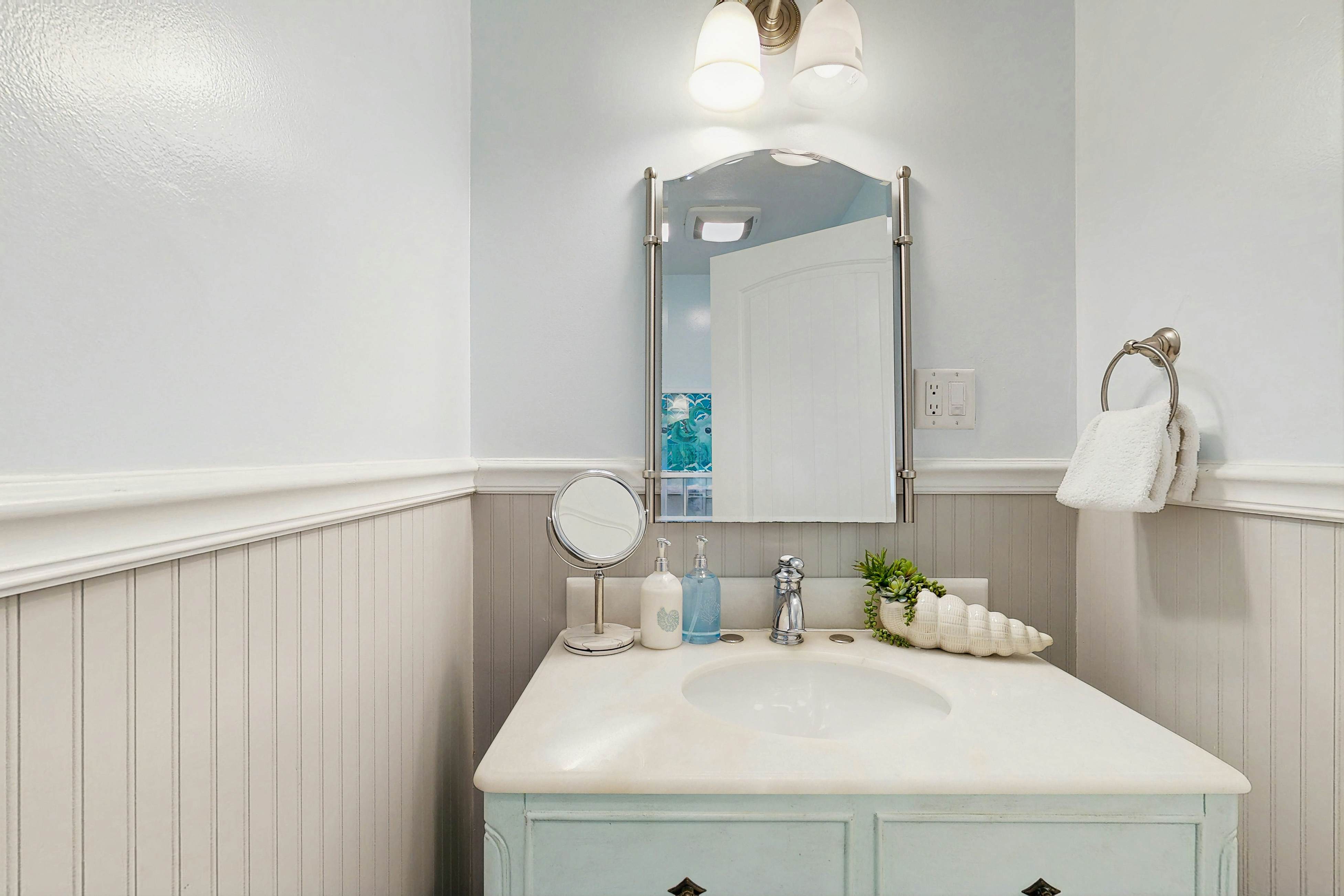 Oceanfront Home with Hot Tub, Beach Access, Deck