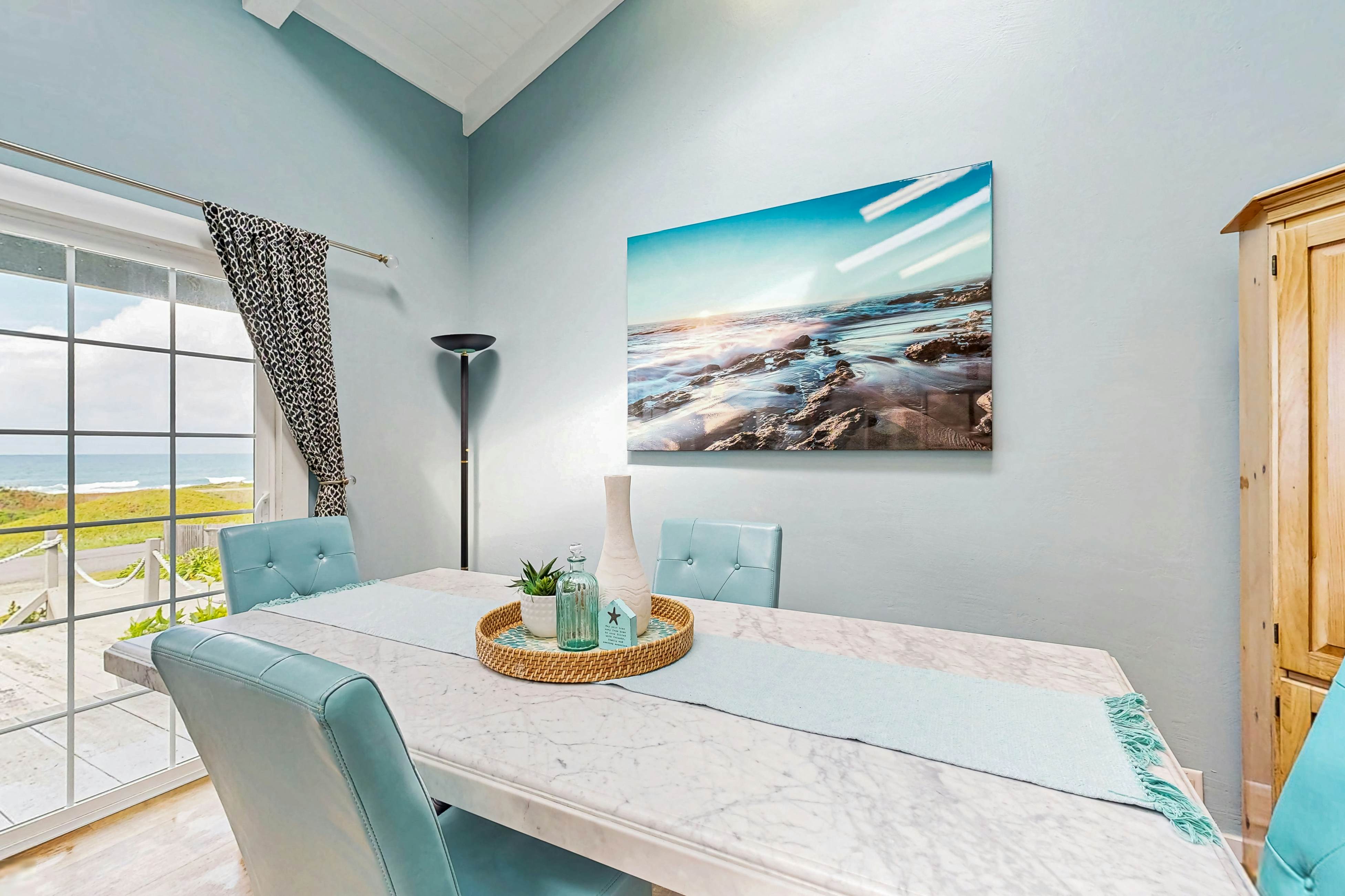 Oceanfront Home with guesthouse & beach access