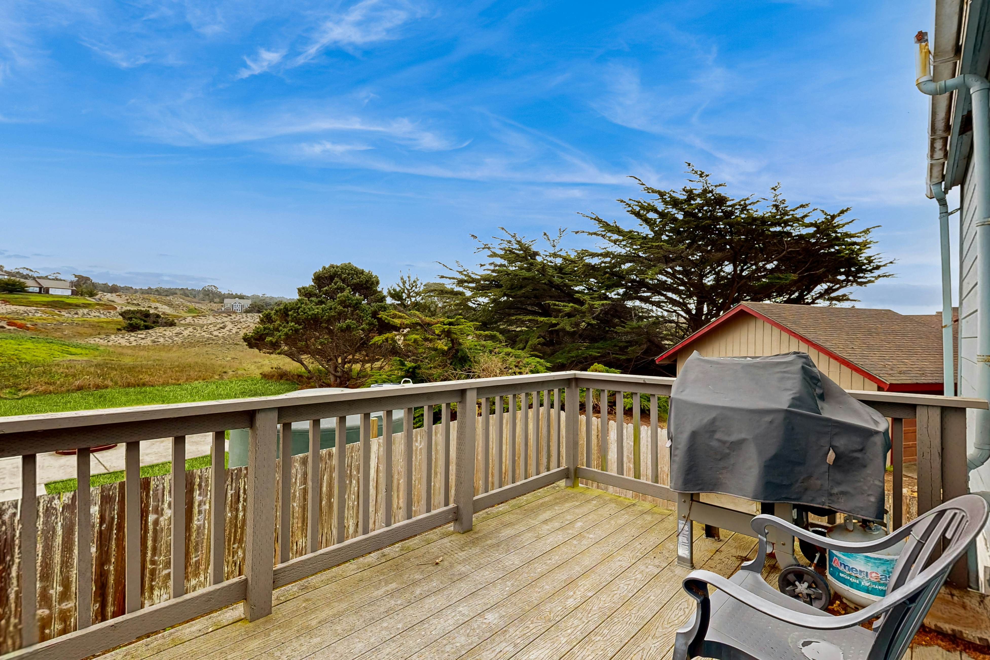 Oceanfront Home with guesthouse & beach access