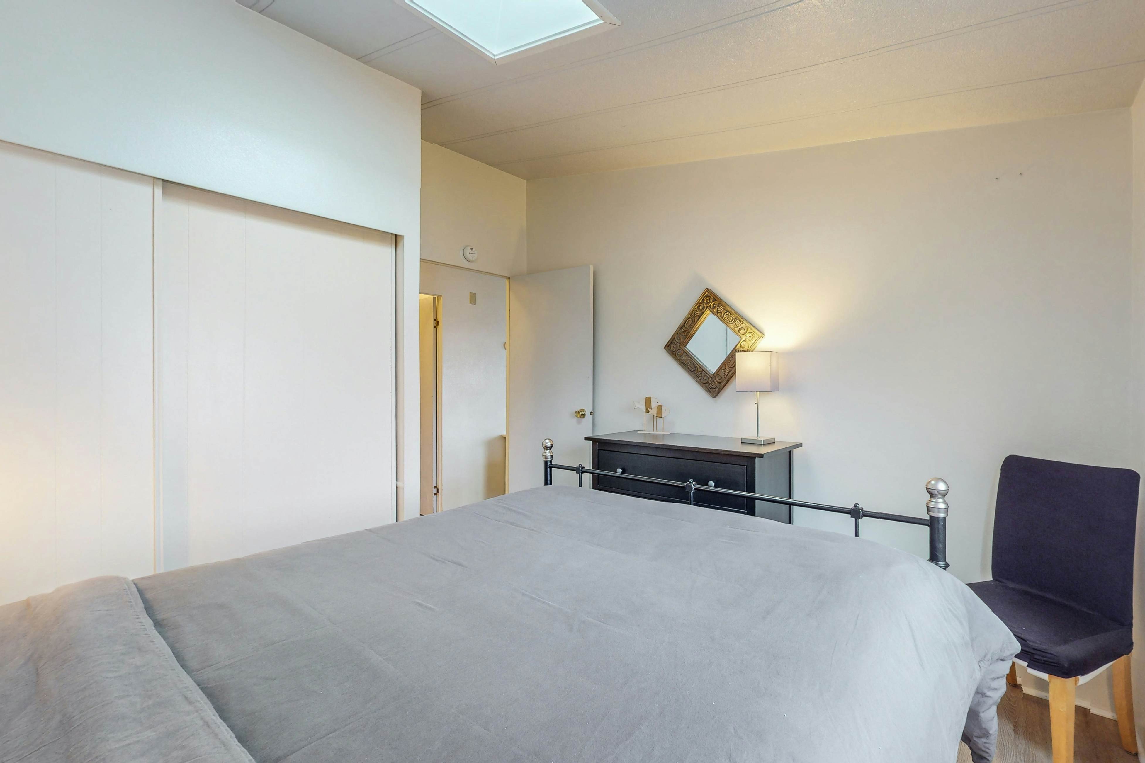 Oceanfront Getaway: Beach Access & Dog-Friendly