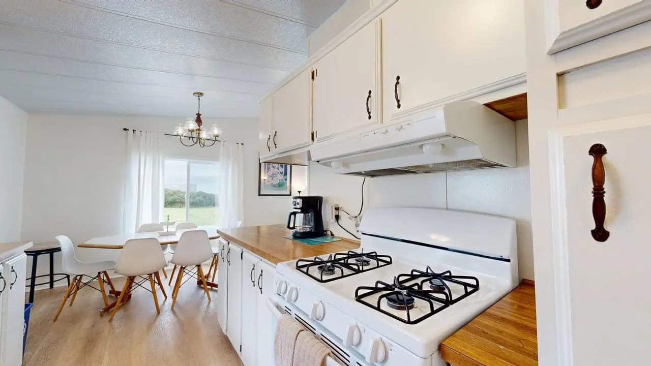 Oceanfront Getaway - Beach Access & Dog-Friendly