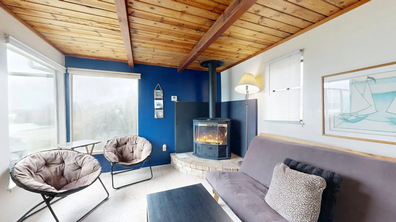 Oceanfront Getaway - Beach Access & Dog-Friendly