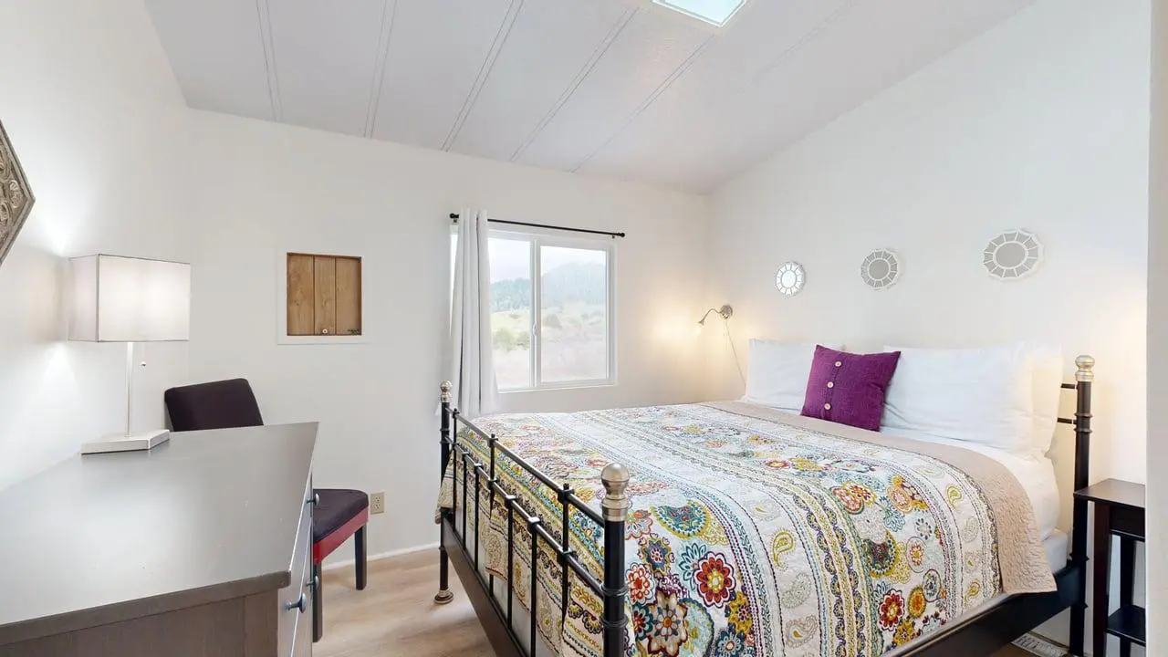 Oceanfront Getaway - Beach Access & Dog-Friendly