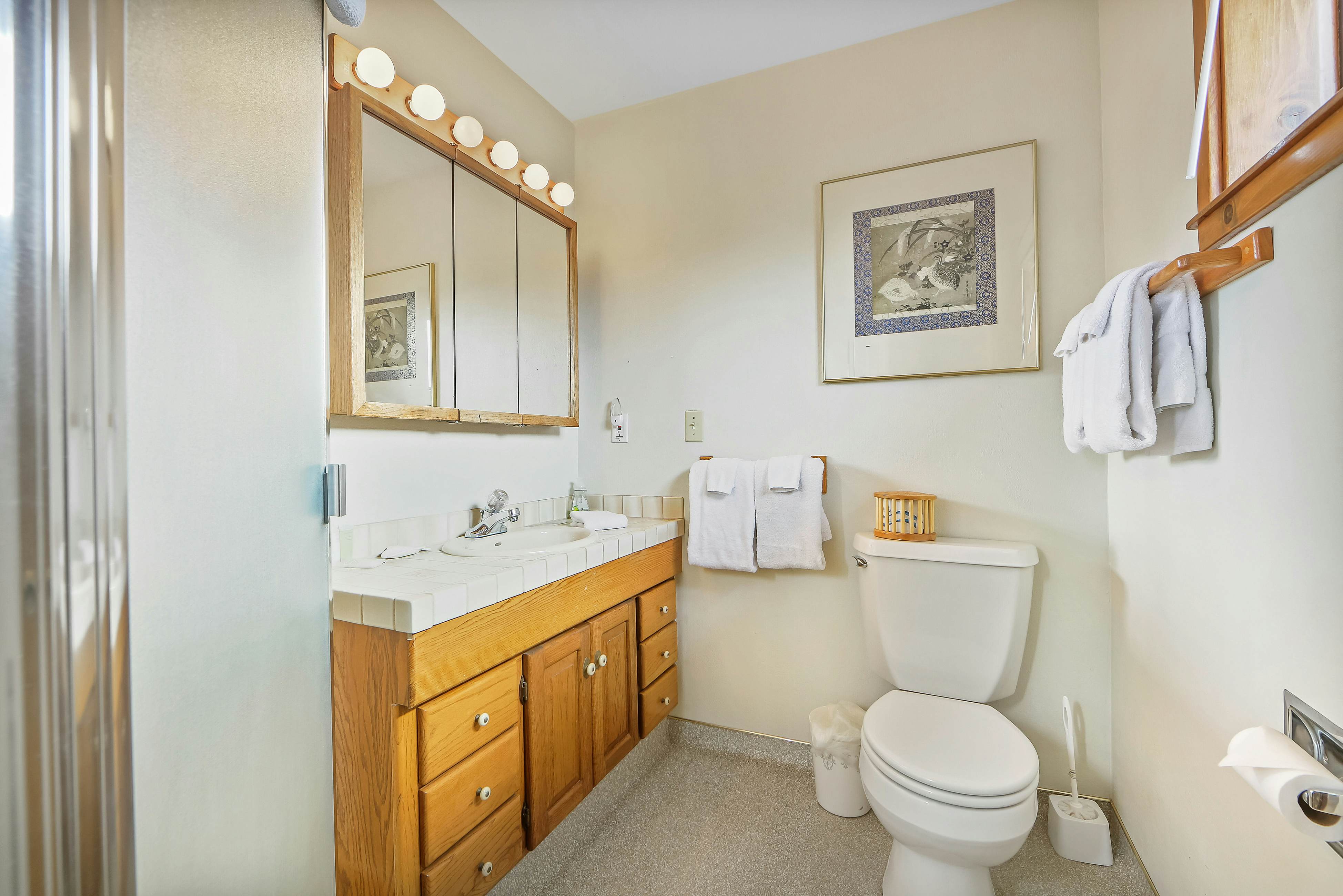 Dog-friendly Oceanfront home with Private Hot tub