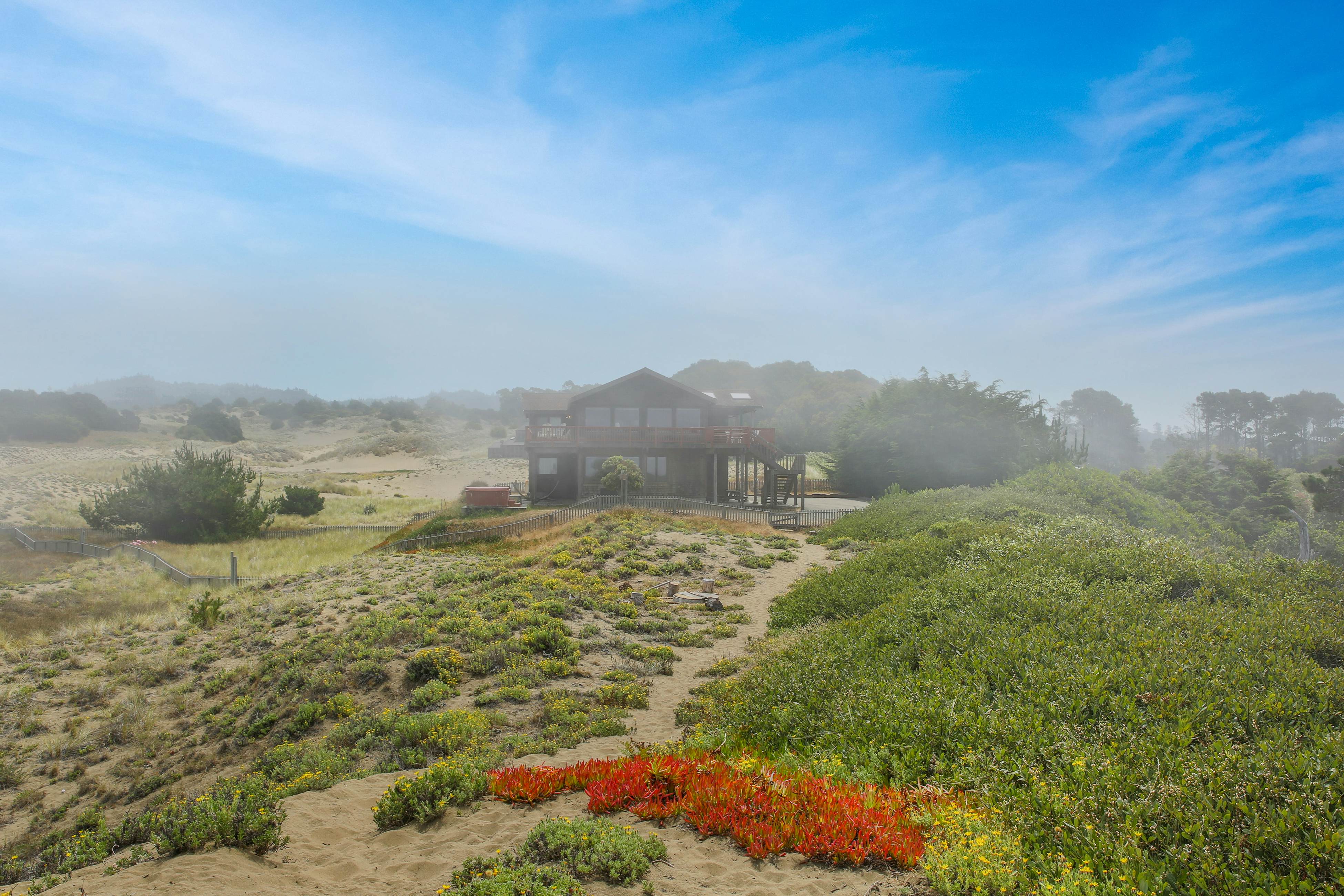 Dog-friendly Oceanfront home with Private Hot tub