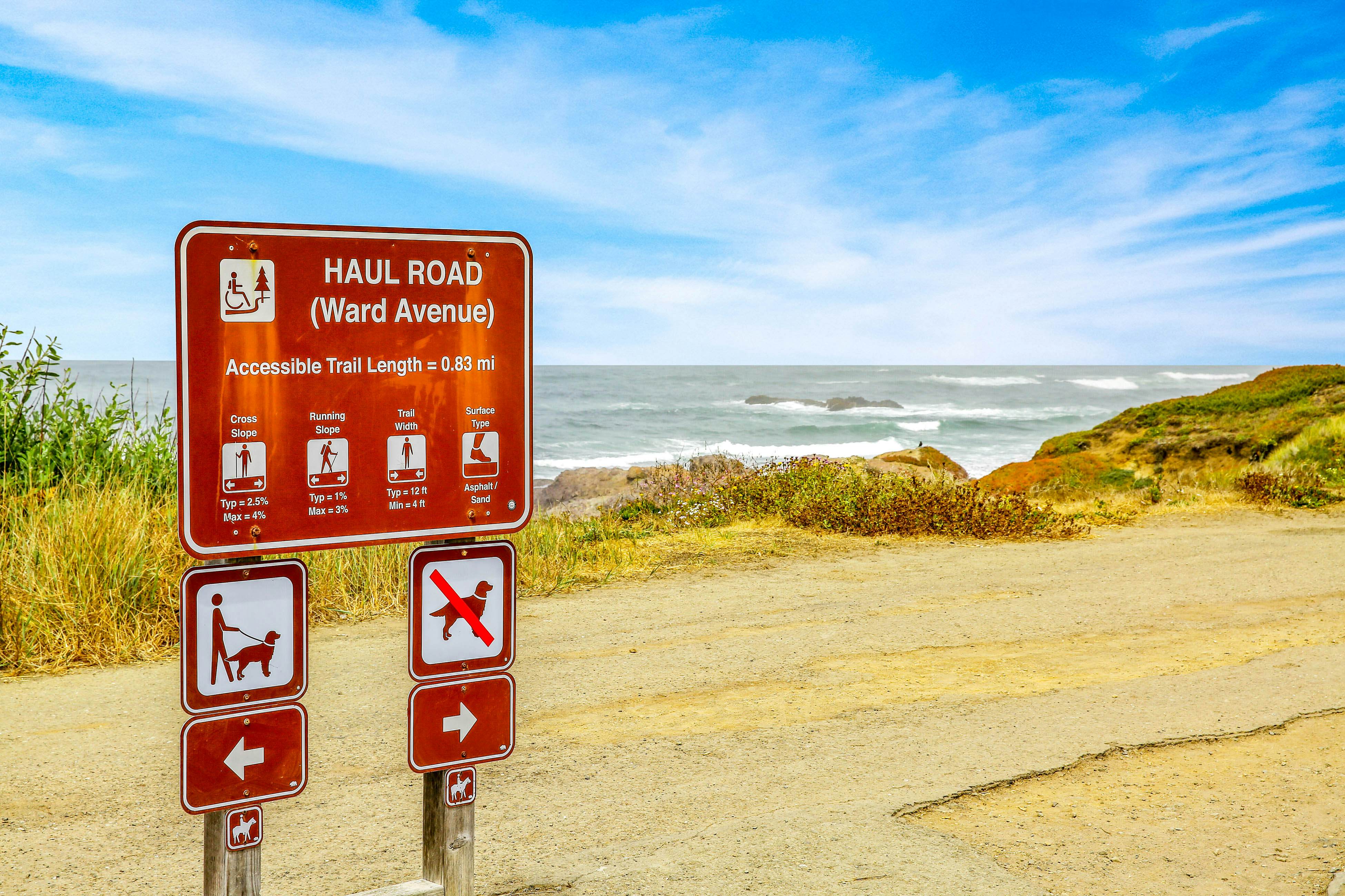 Dog-friendly Oceanfront home with Private Hot tub