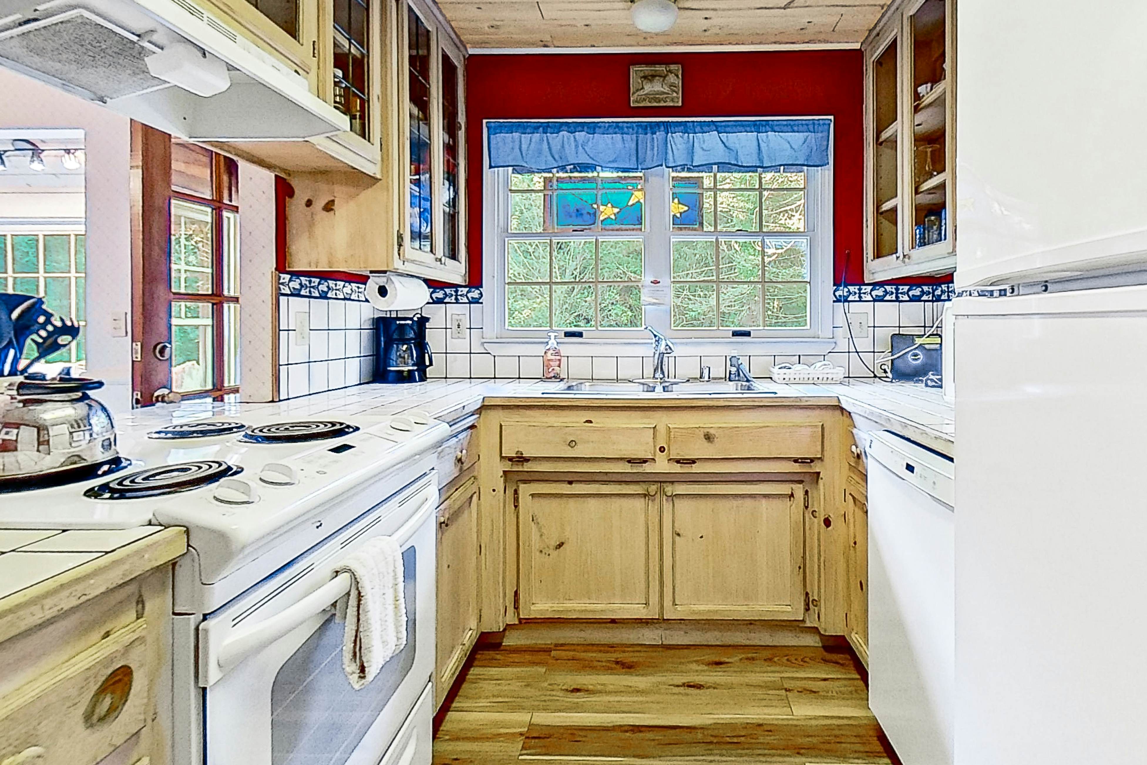 Fort Bragg Cabin: Walk to Beach & Bluffs