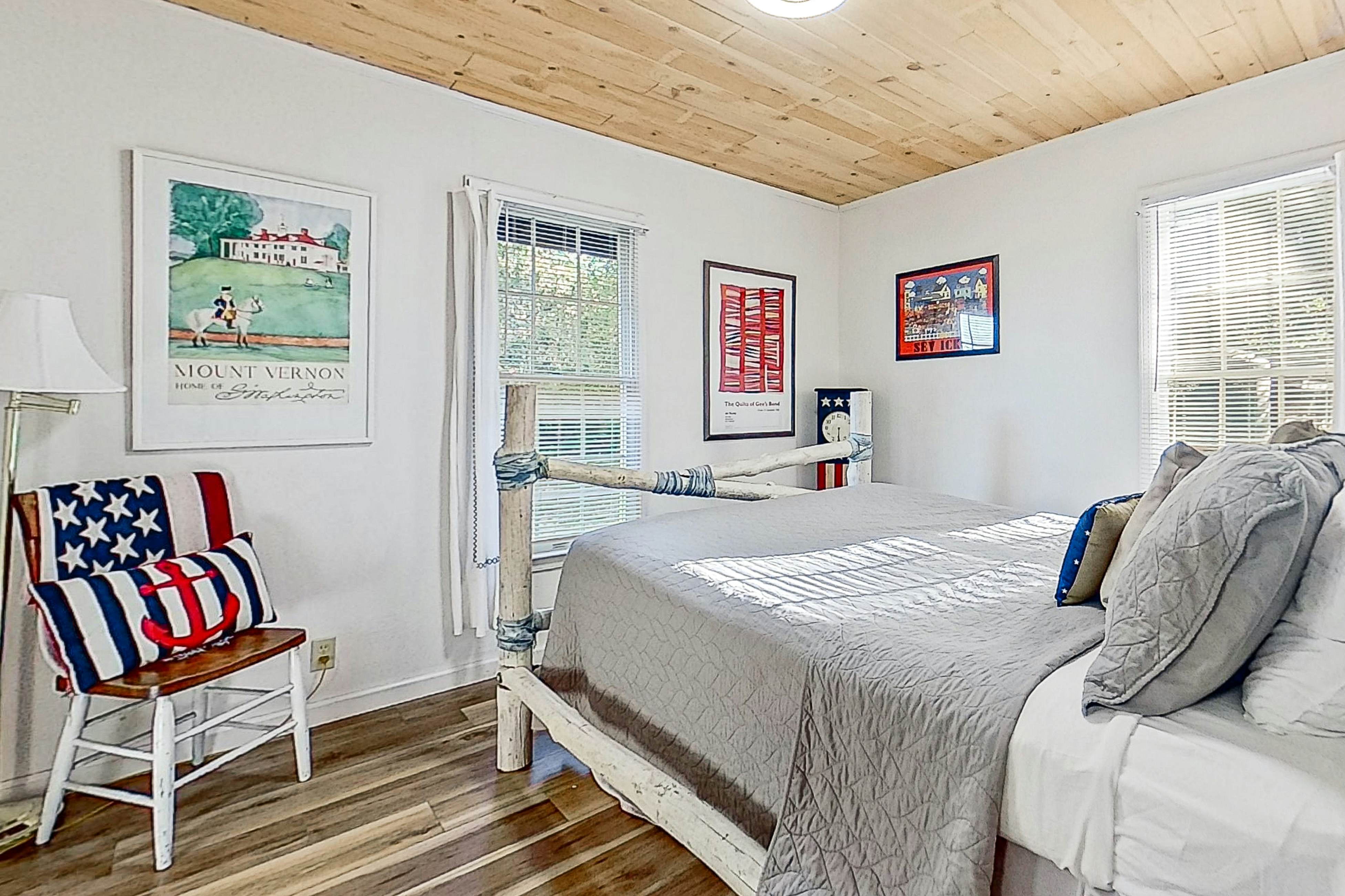 Fort Bragg Cabin: Walk to Beach & Bluffs