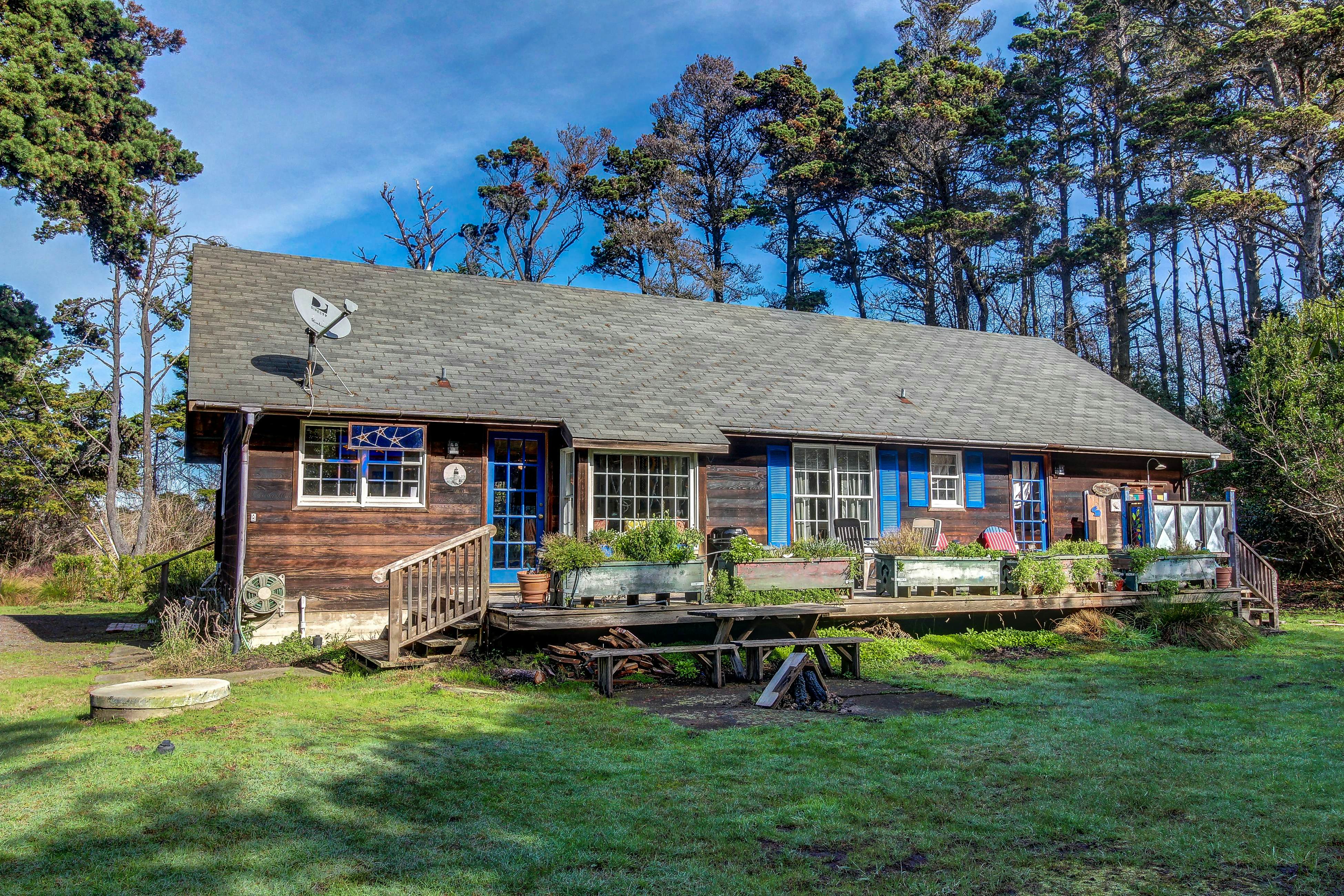 Fort Bragg Cabin: Walk to Beach & Bluffs