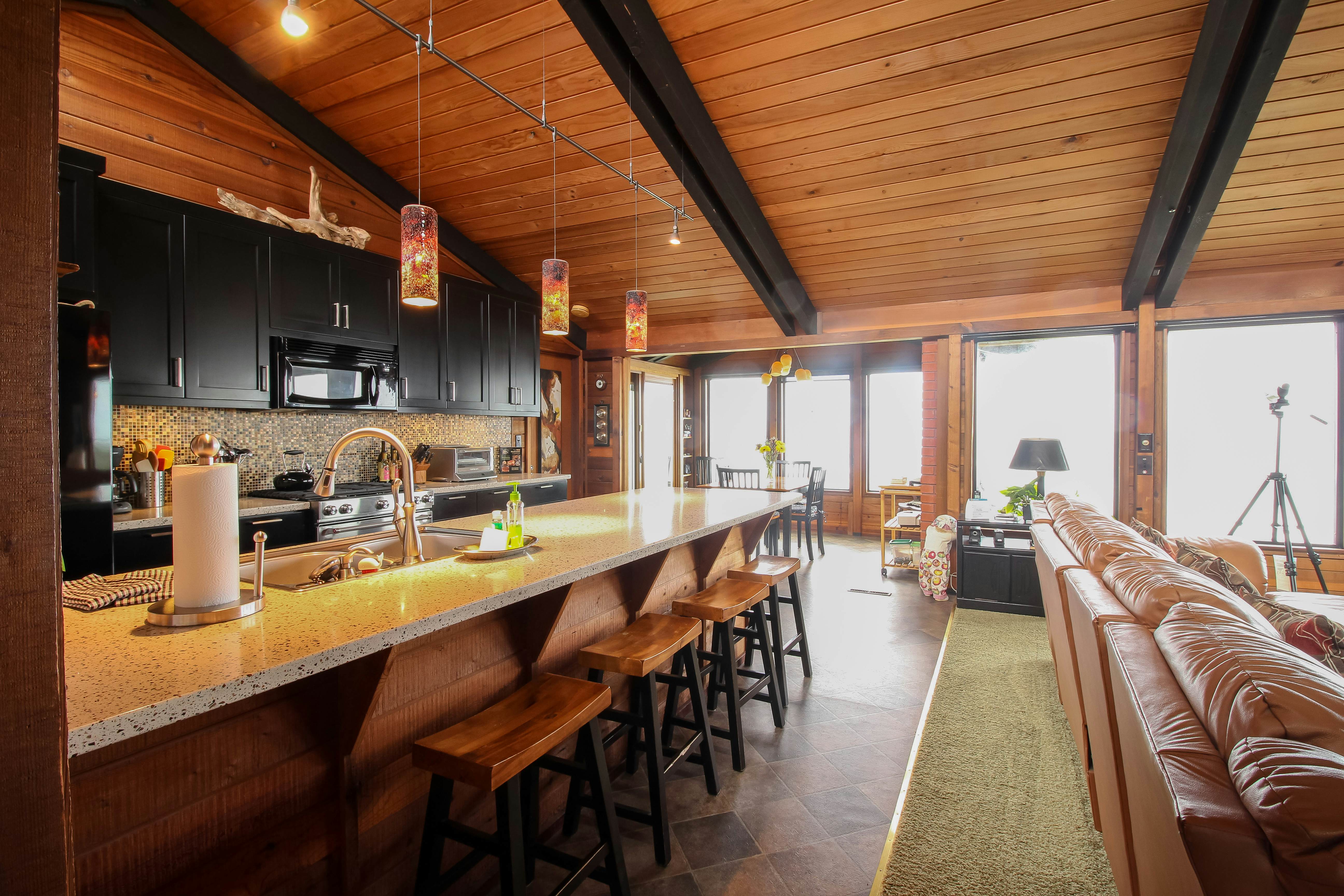 Tideaway: Private Hot Tub and Expansive Ocean View