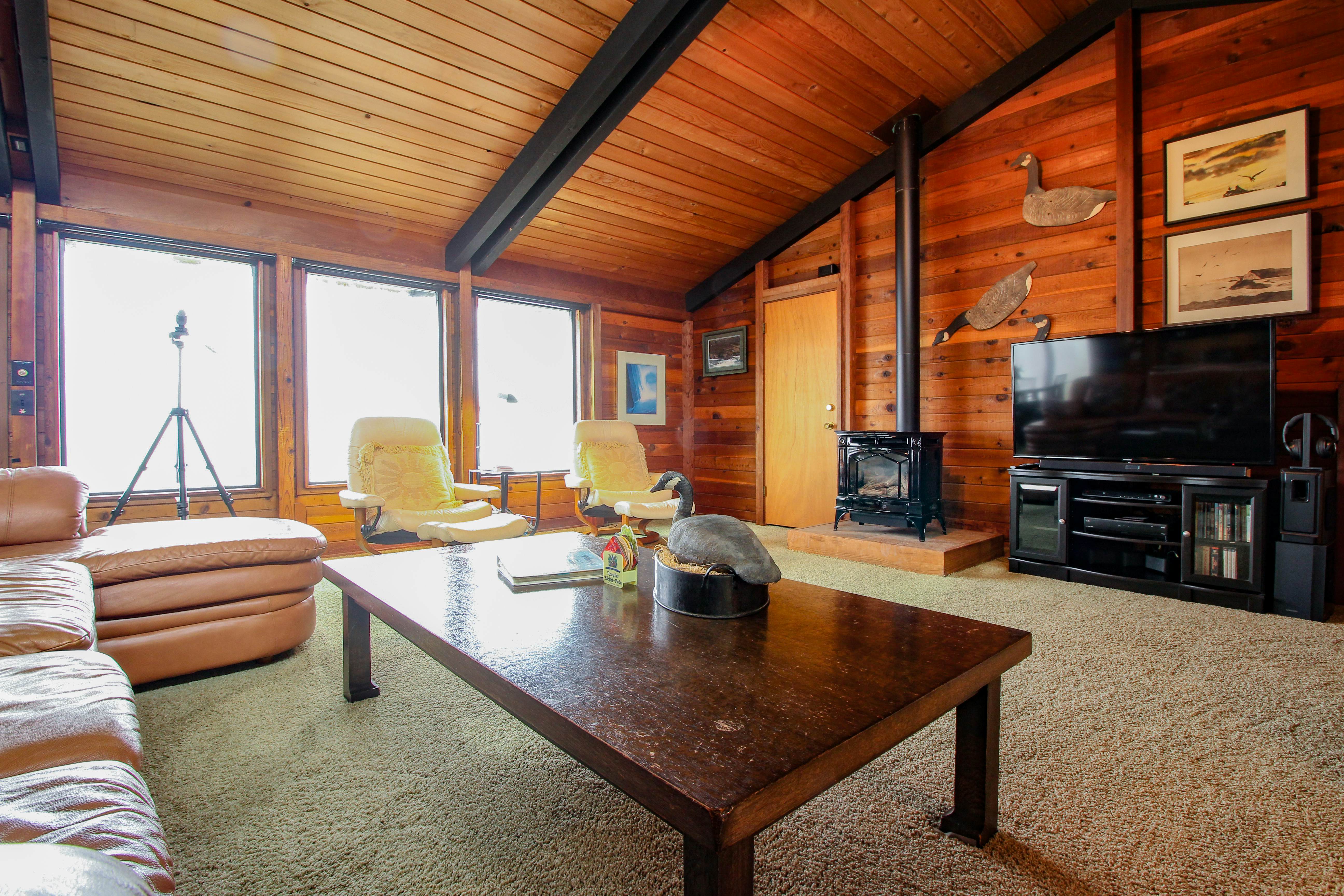 Tideaway: Private Hot Tub and Expansive Ocean View