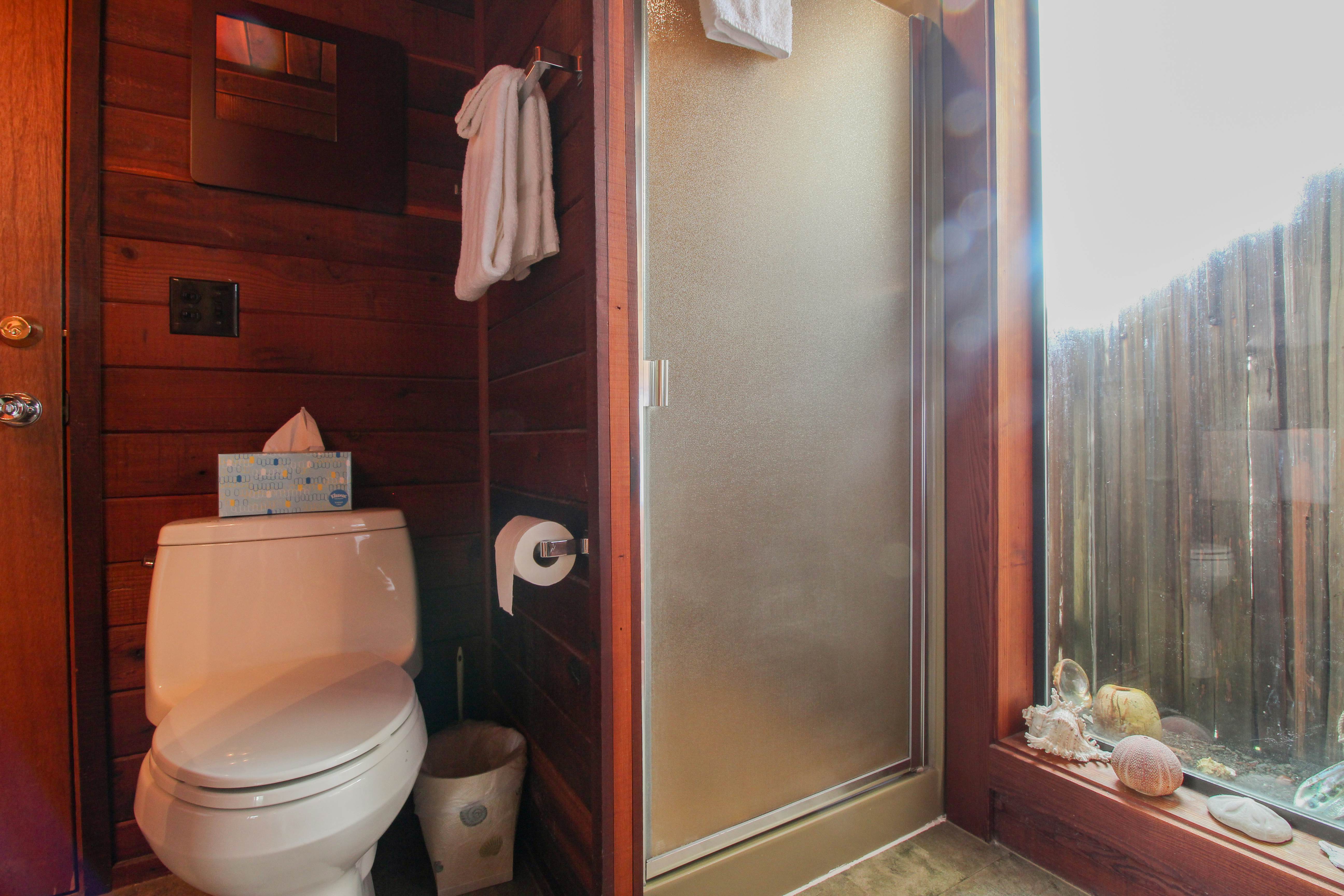 Tideaway: Private Hot Tub and Expansive Ocean View