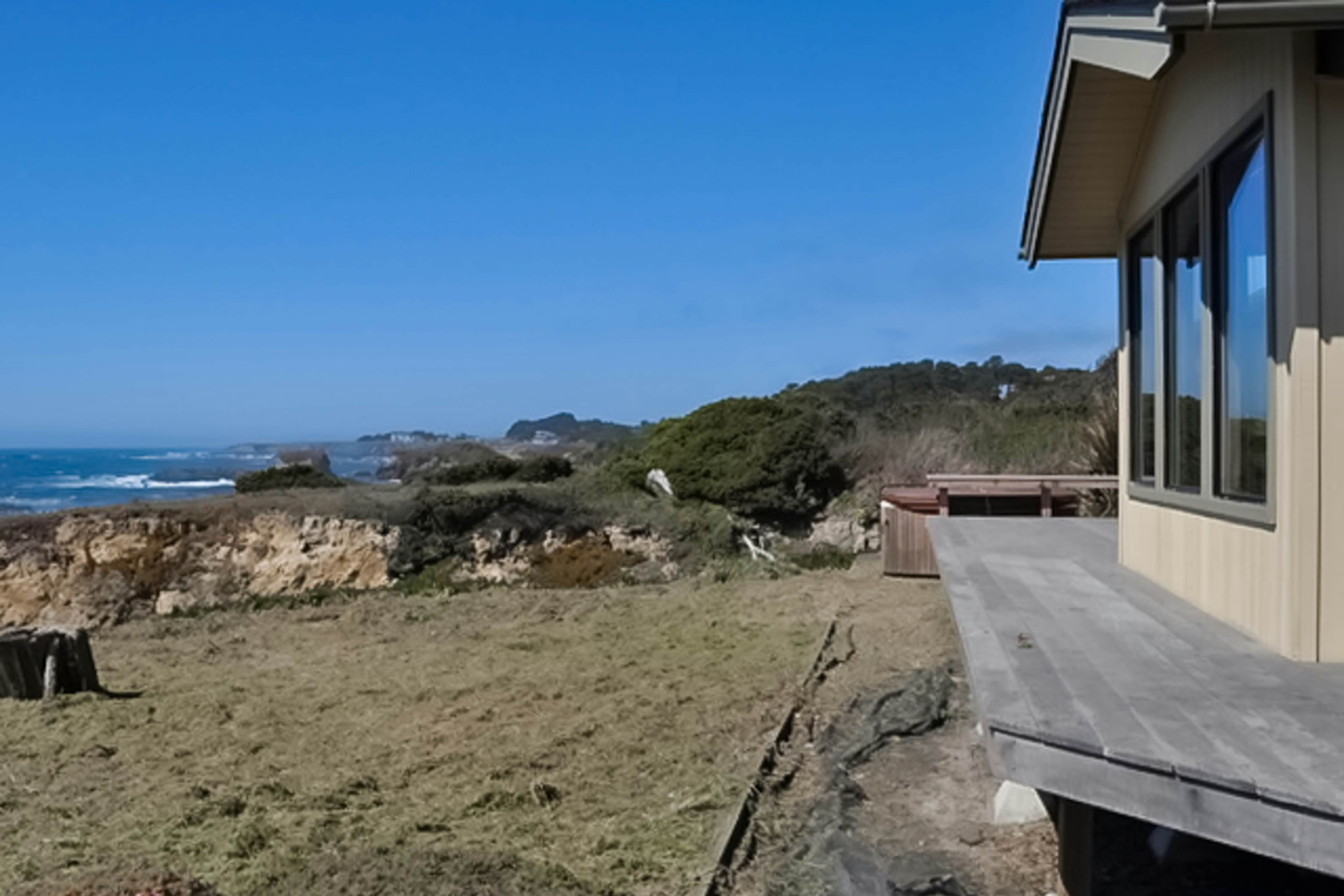 Tideaway: Private Hot Tub and Expansive Ocean View