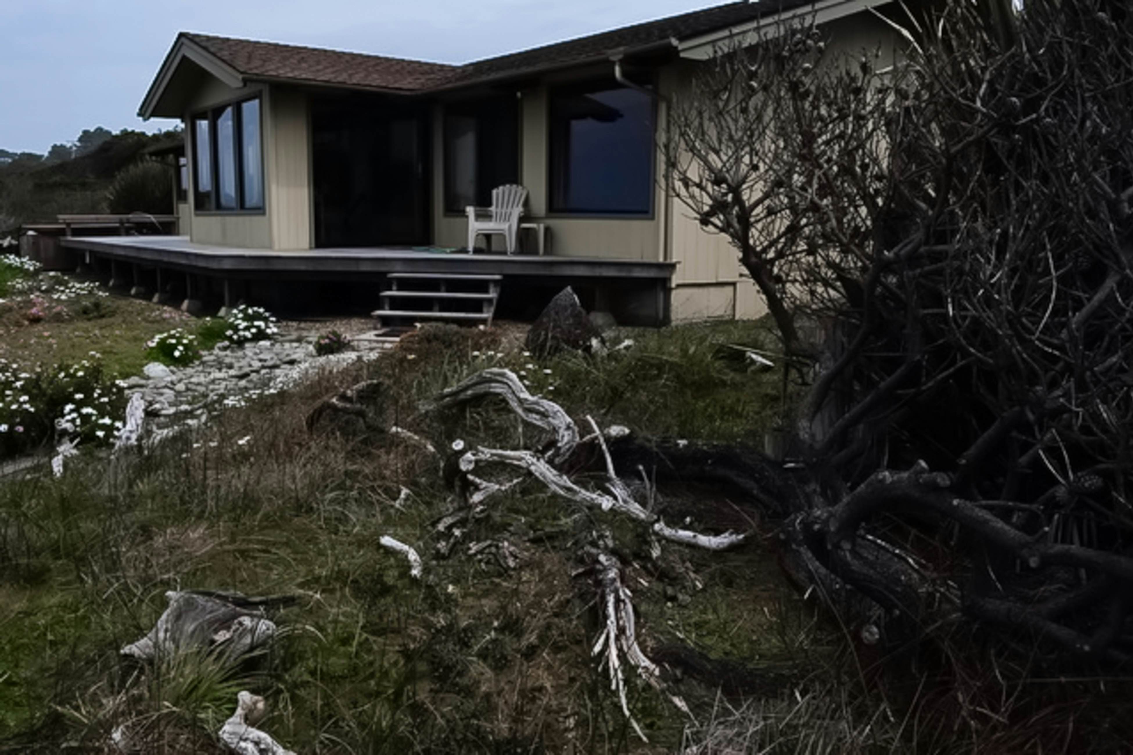 Tideaway: Private Hot Tub and Expansive Ocean View