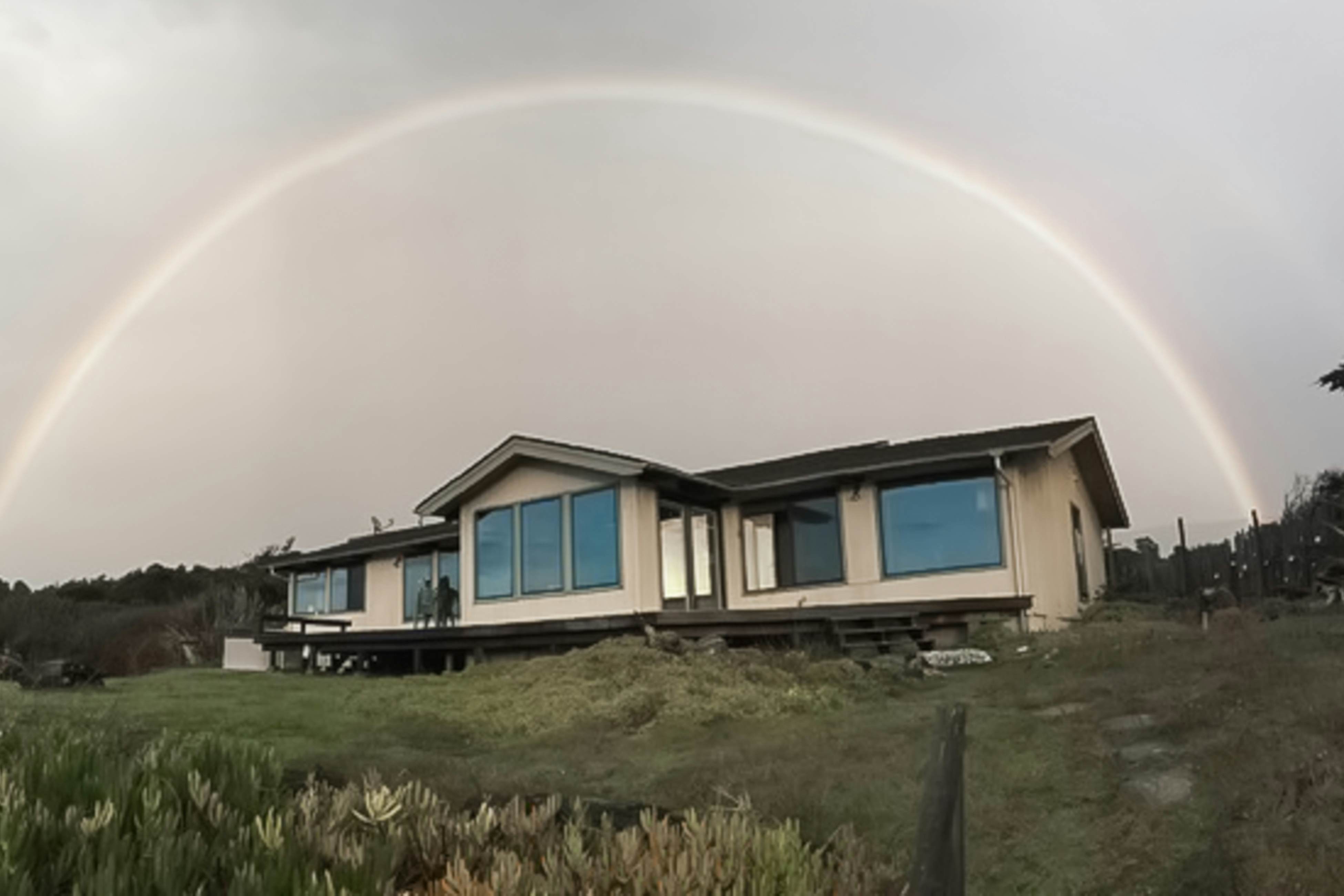 Tideaway: Private Hot Tub and Expansive Ocean View