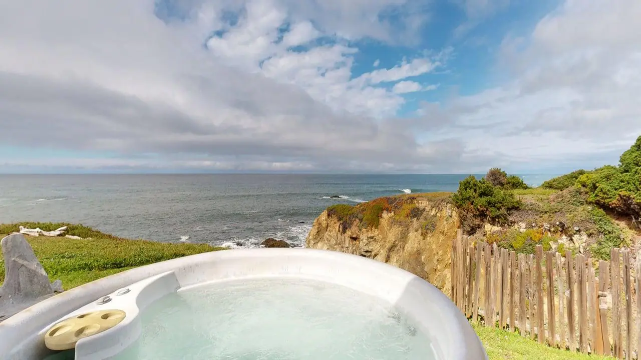 Tideaway Private Hot Tub and Expansive Ocean View